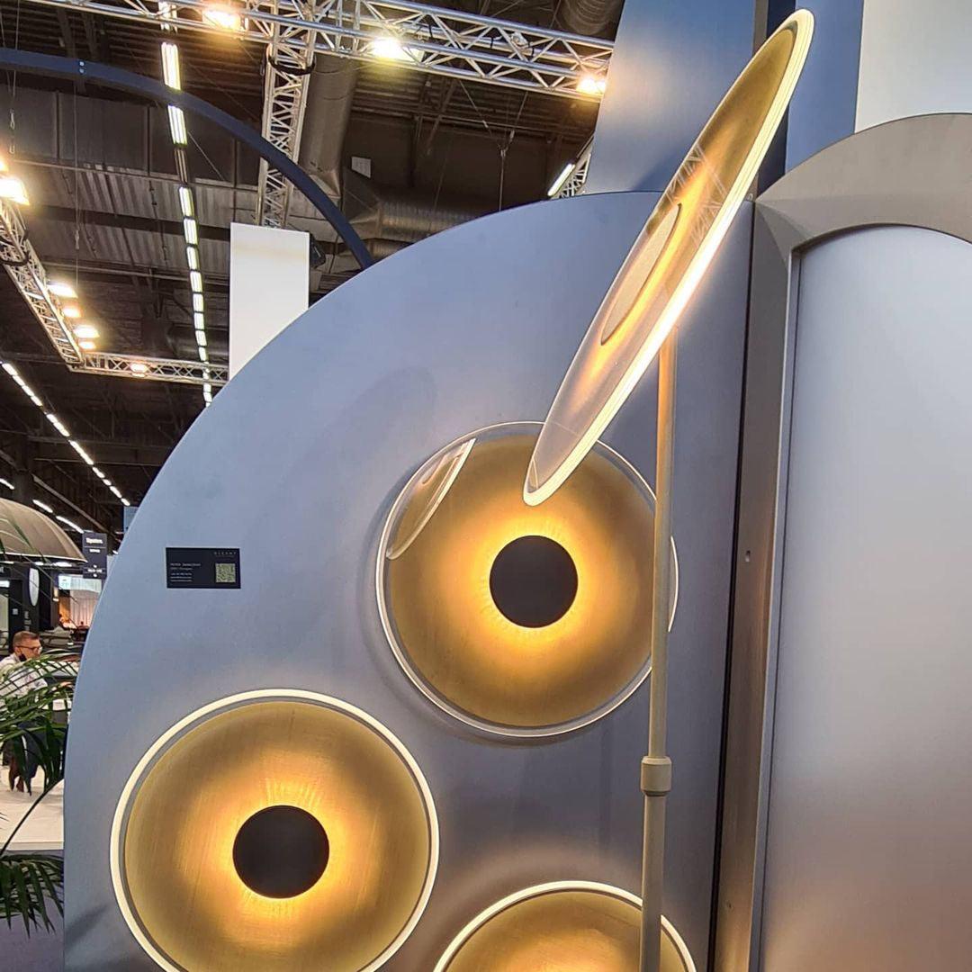 Luxora Floor Lamp - Blowlighting