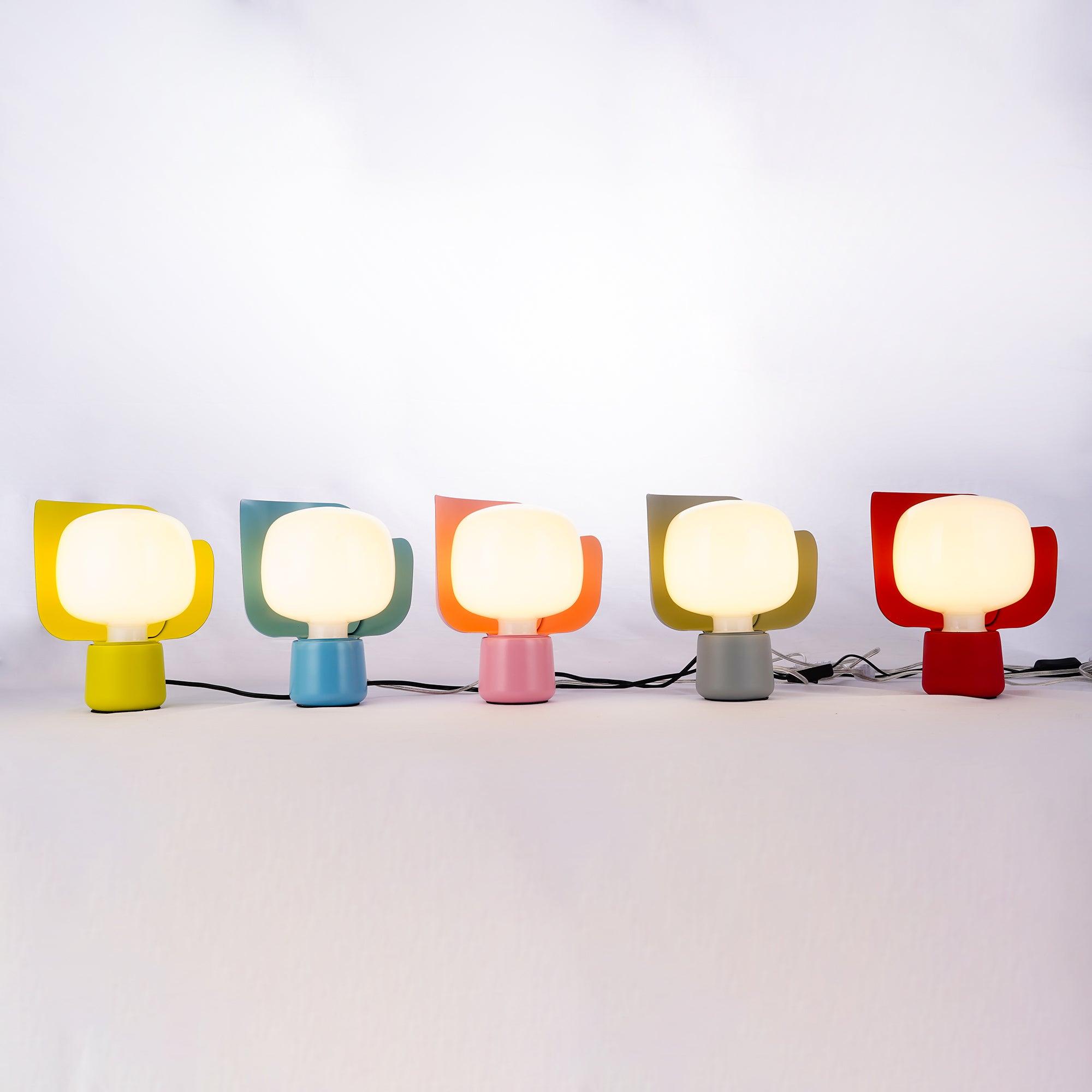 Petals Glass Table Lamp - Blowlighting