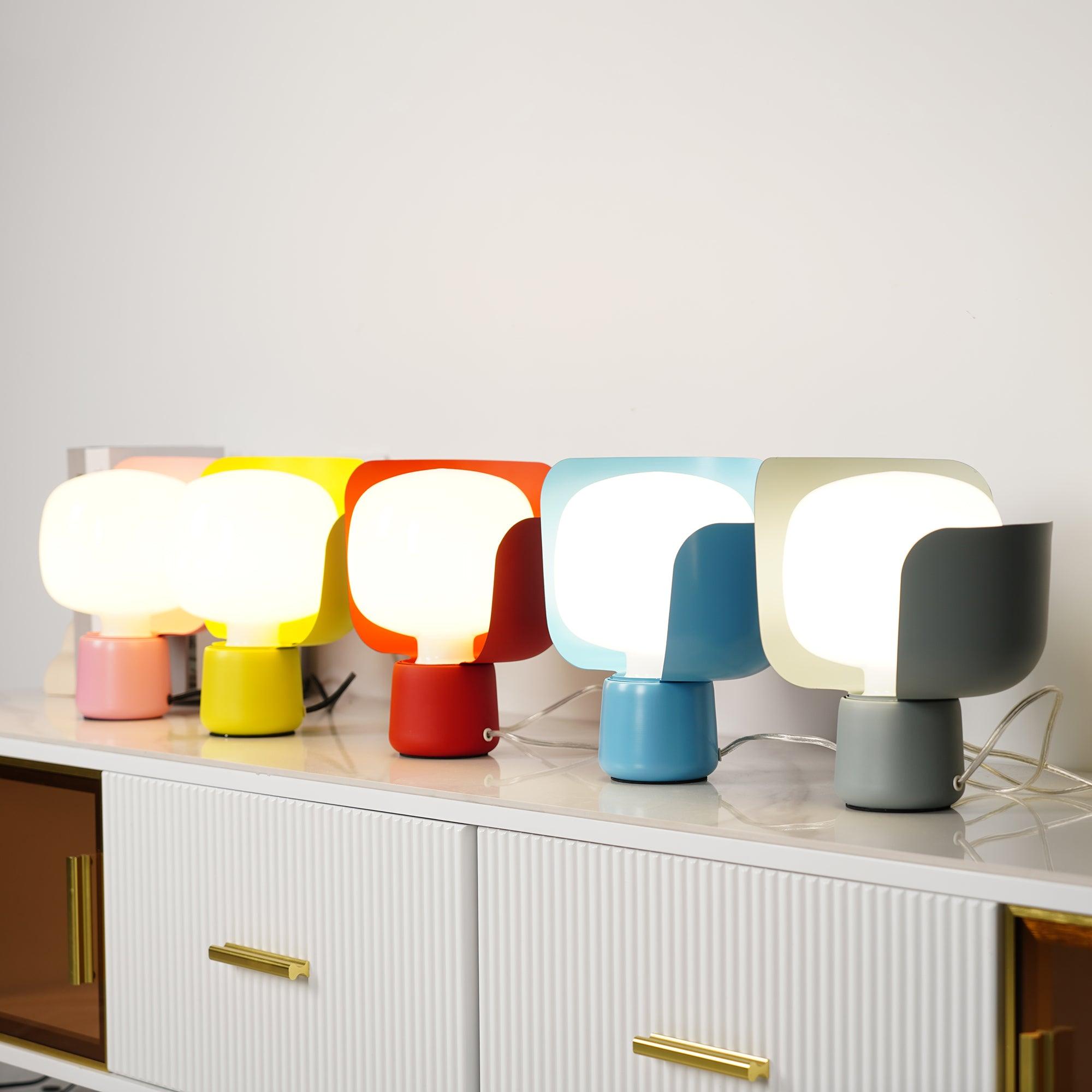 Petals Glass Table Lamp - Blowlighting