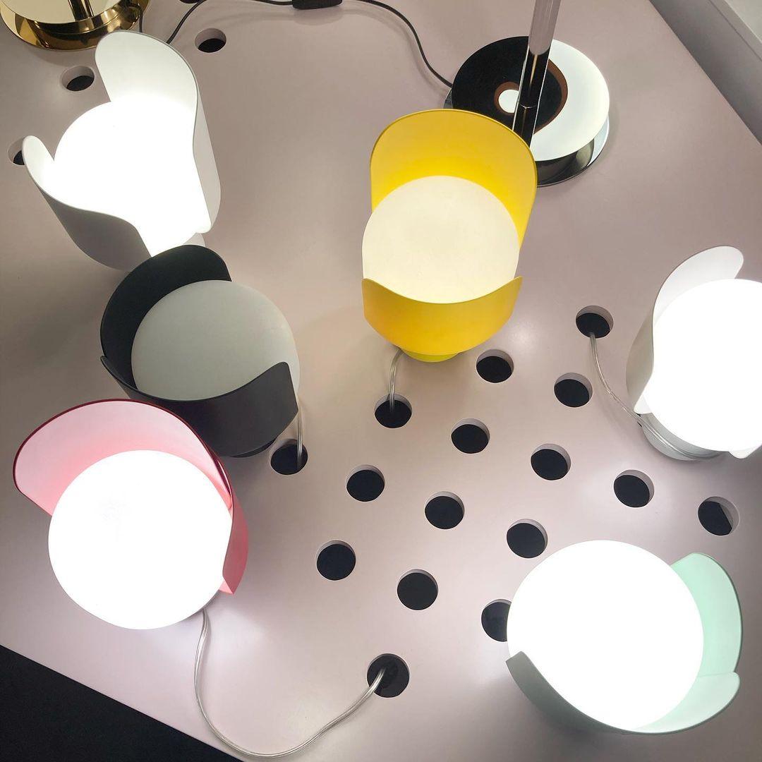 Petals Glass Table Lamp - Blowlighting
