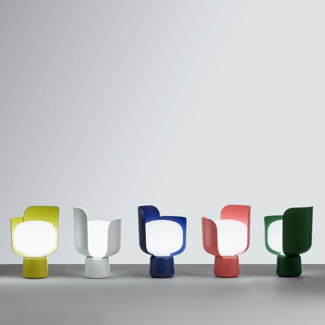 Petals Glass Table Lamp - Blowlighting