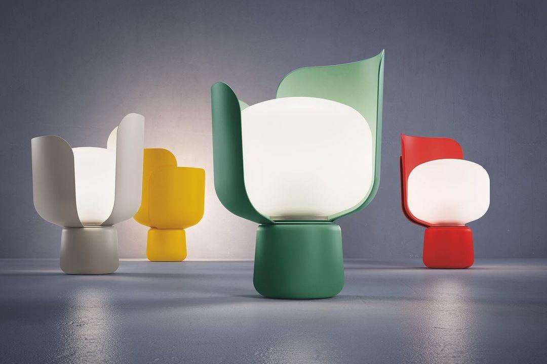 Petals Glass Table Lamp - Blowlighting