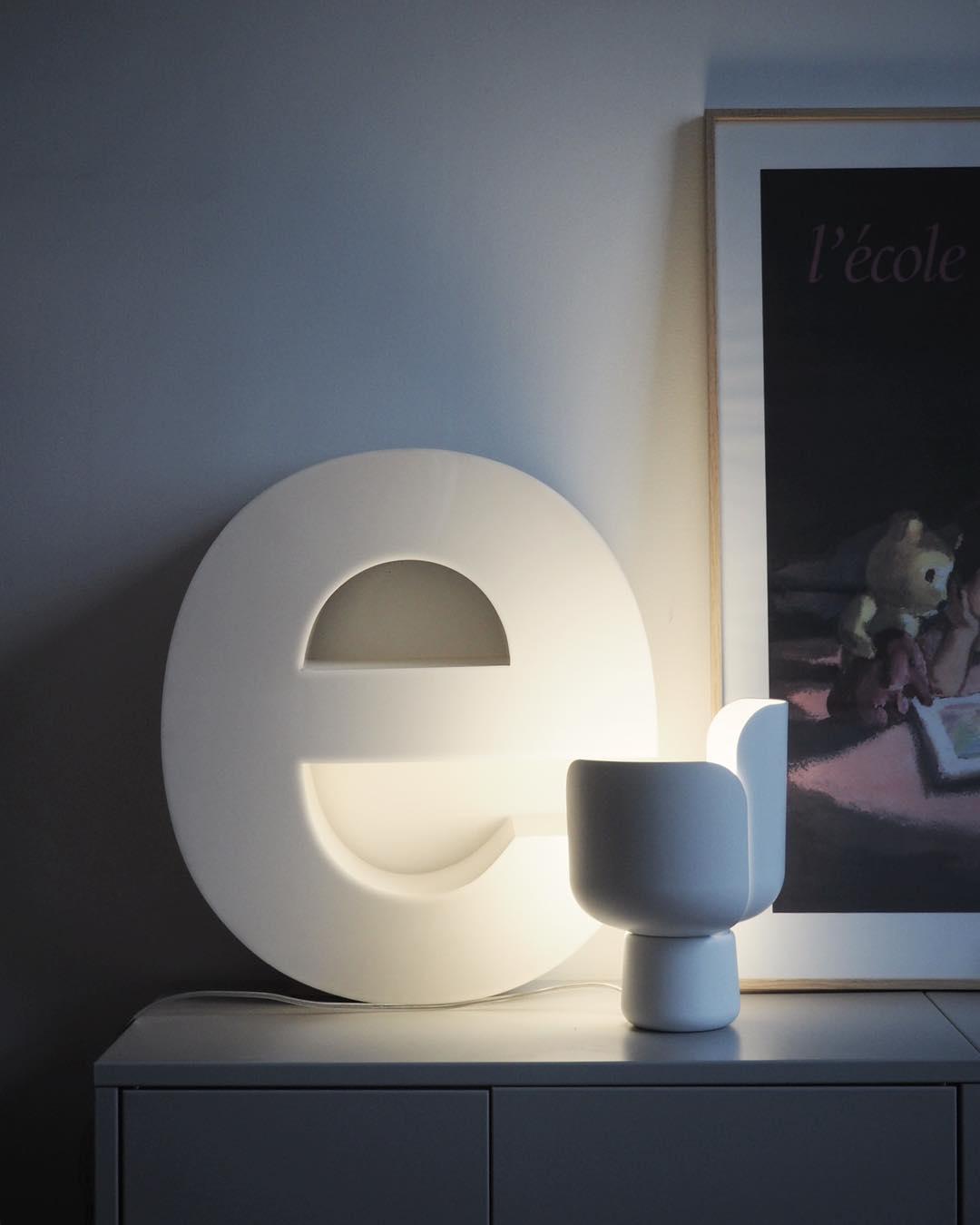 Petals Glass Table Lamp - Blowlighting