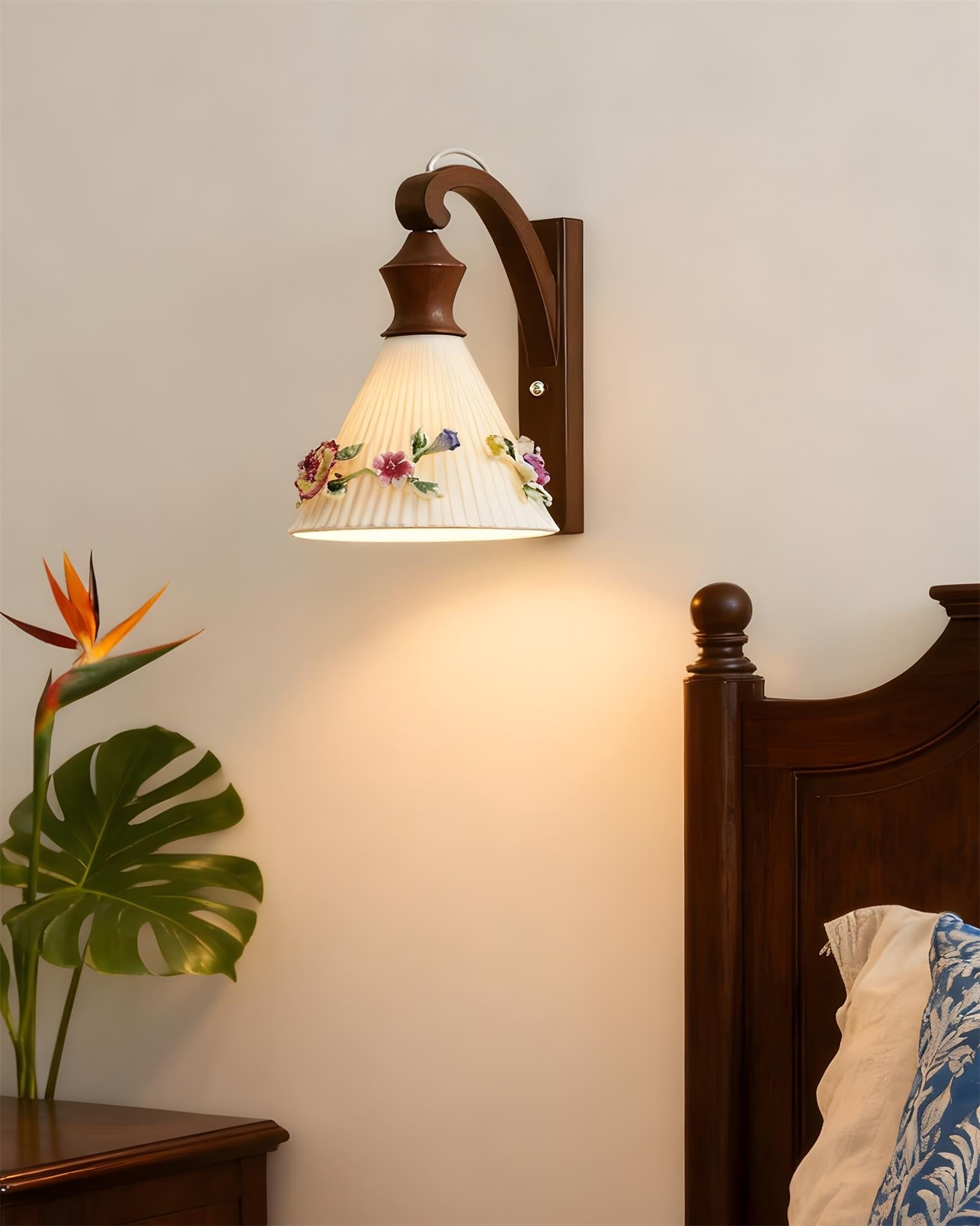 Romanty Elegant Flower Wood Wall Lamp