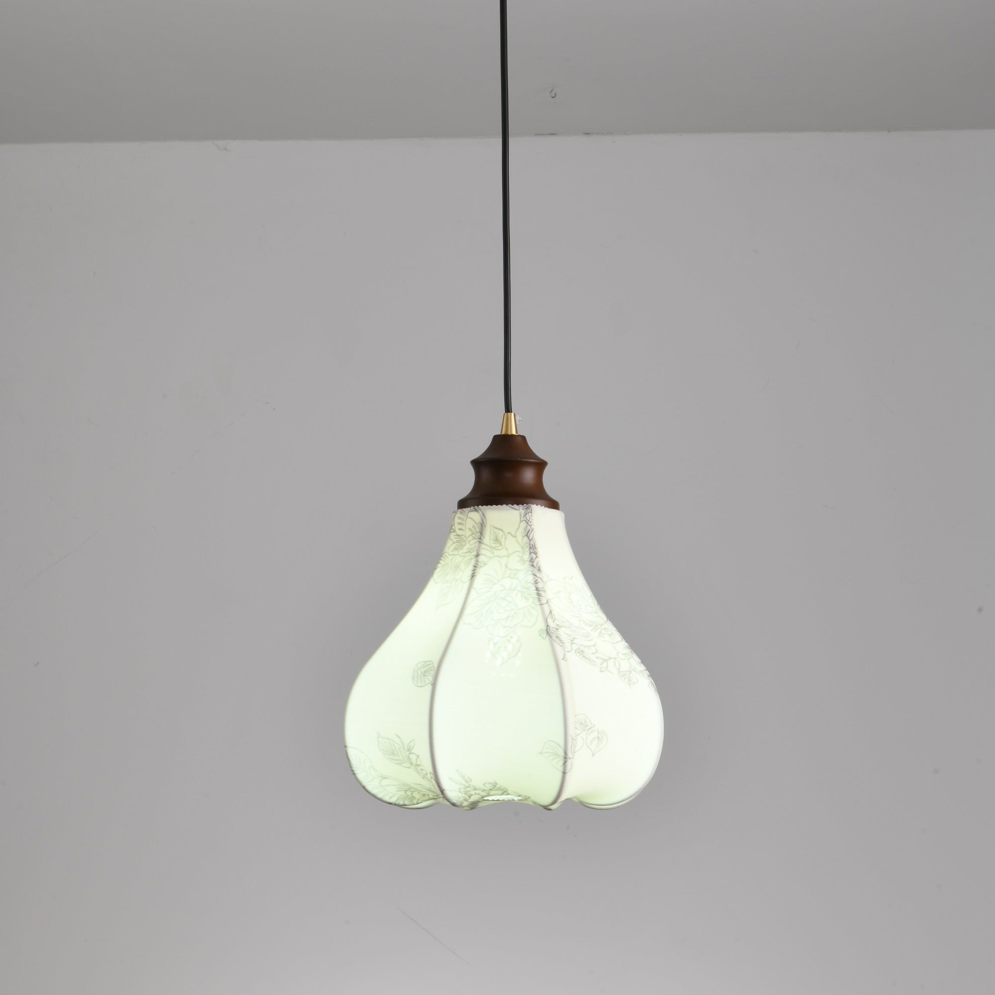 Stella Vintage Metal Pendant Lamp - Blowlighting