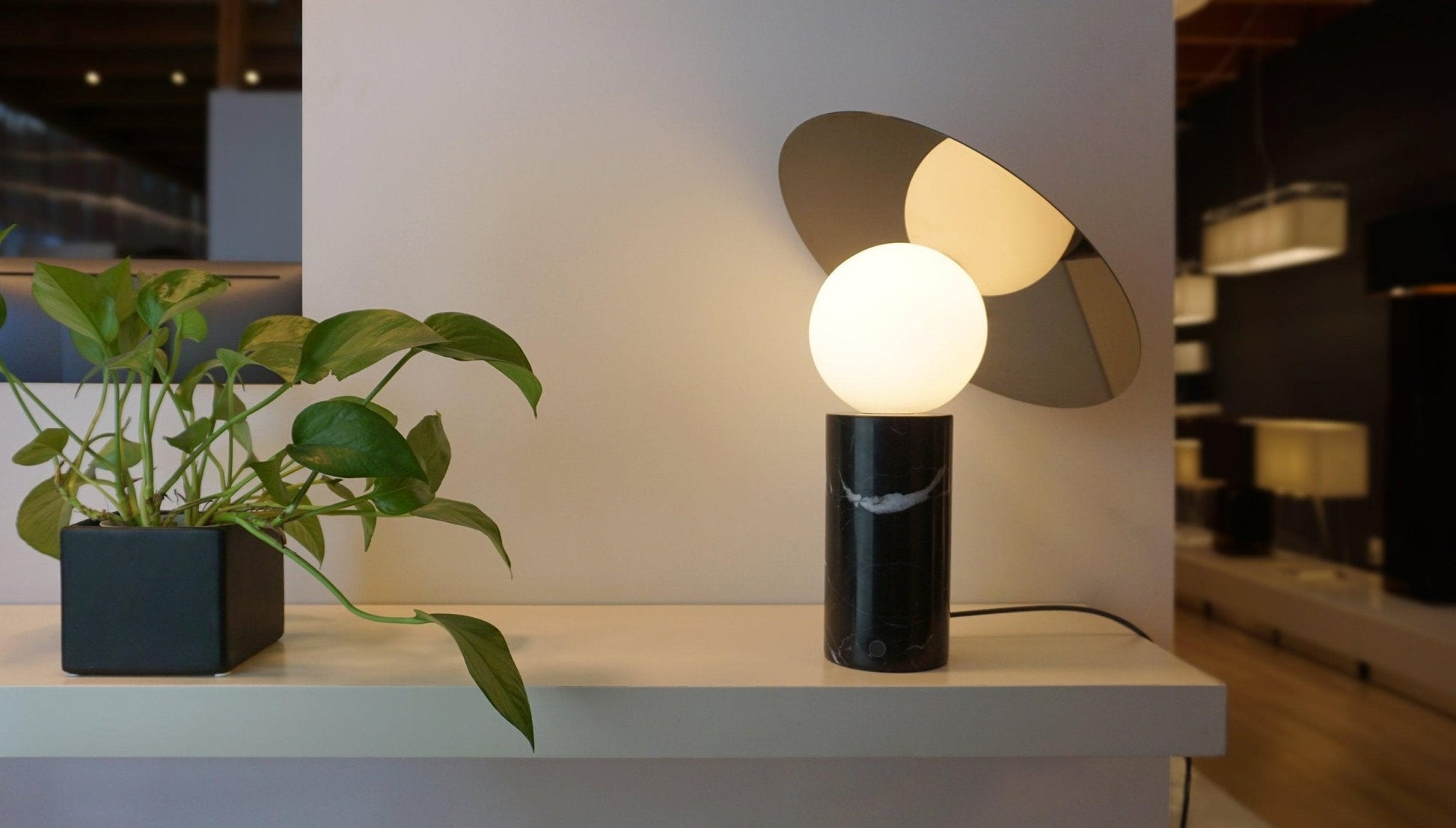 Bola Disc Table Lamp - Blowlighting