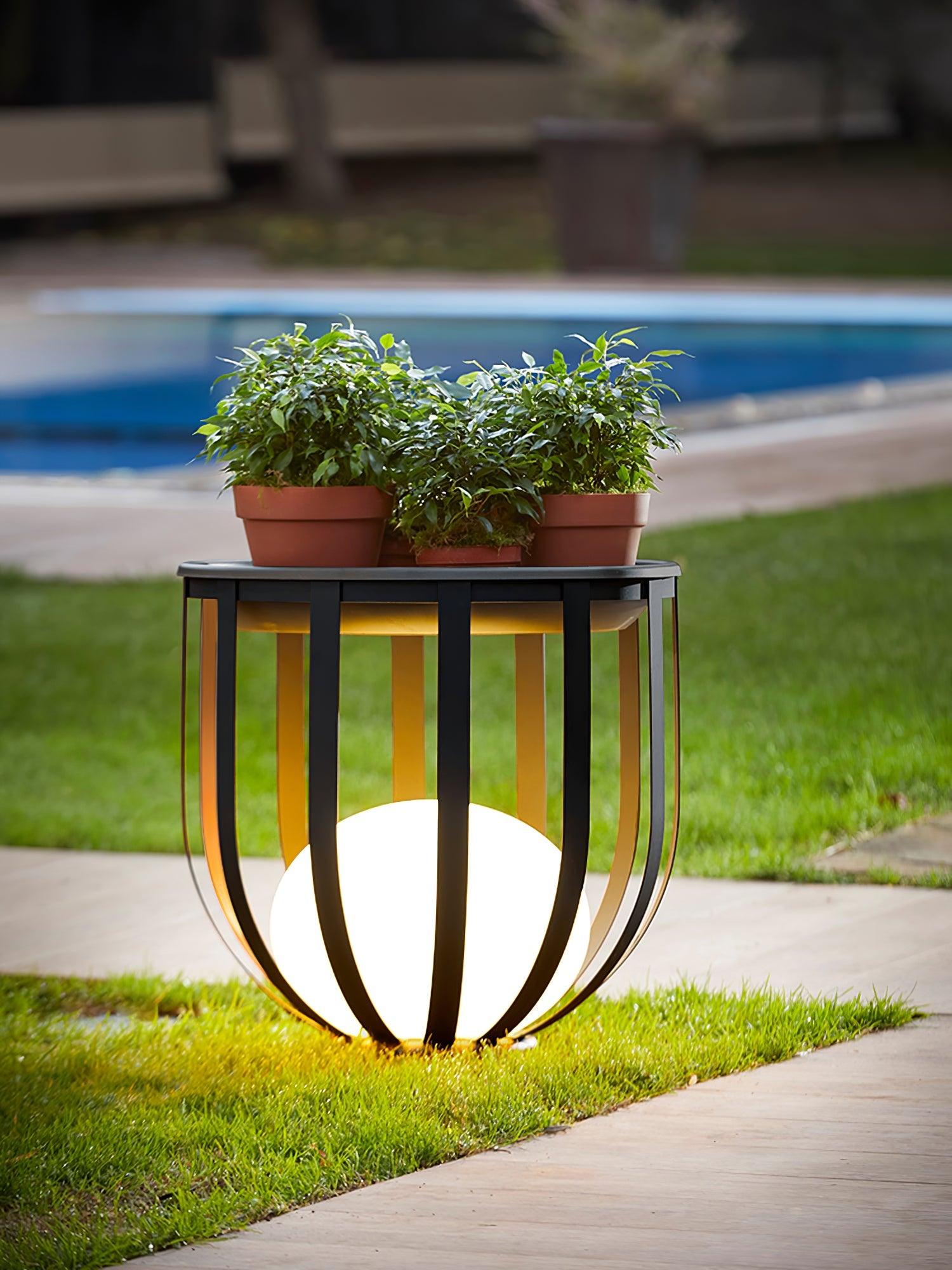 Bols Garden Solar Outdoor Lamp - Blowlighting