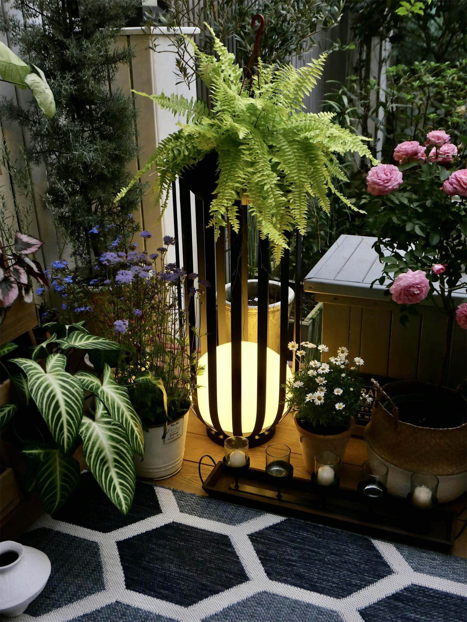 Bols Garden Solar Outdoor Lamp - Blowlighting