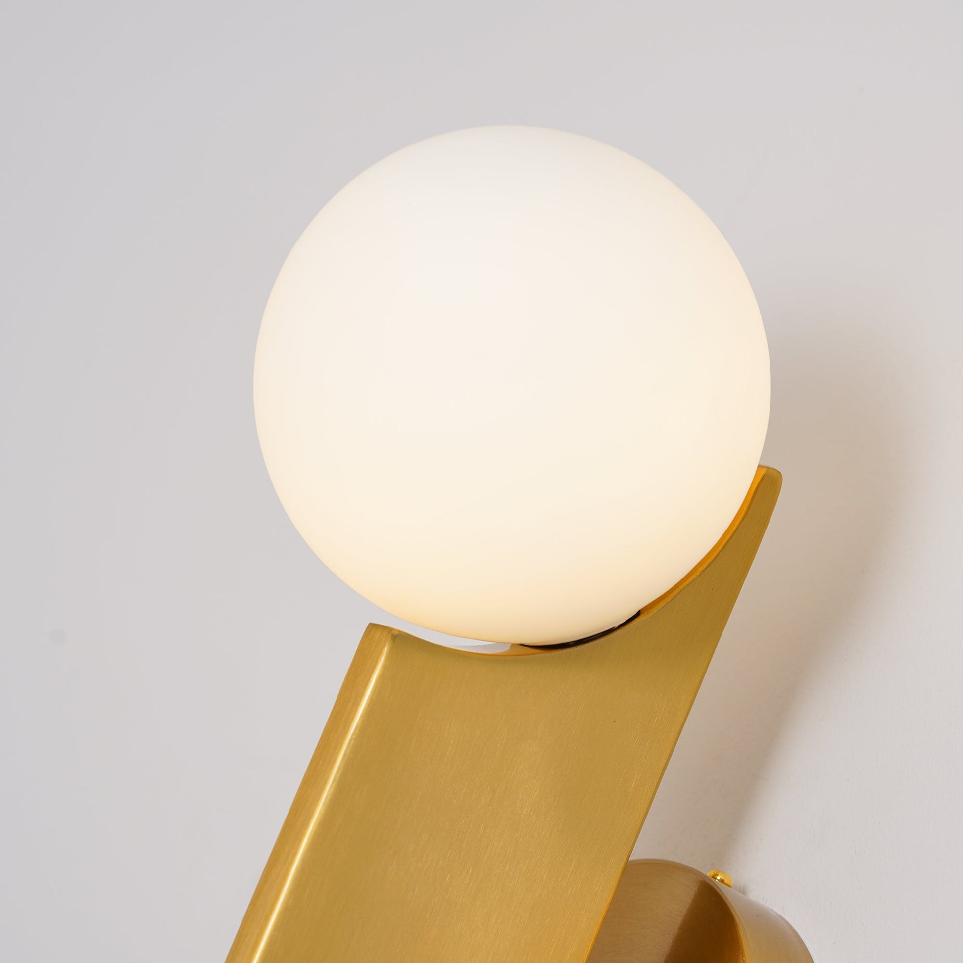 Bower Sconce - Blowlighting