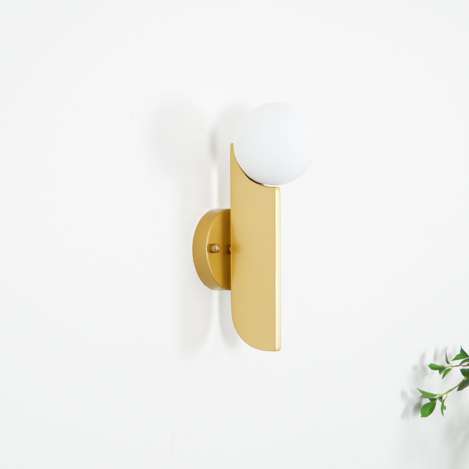 Bower Sconce - Blowlighting