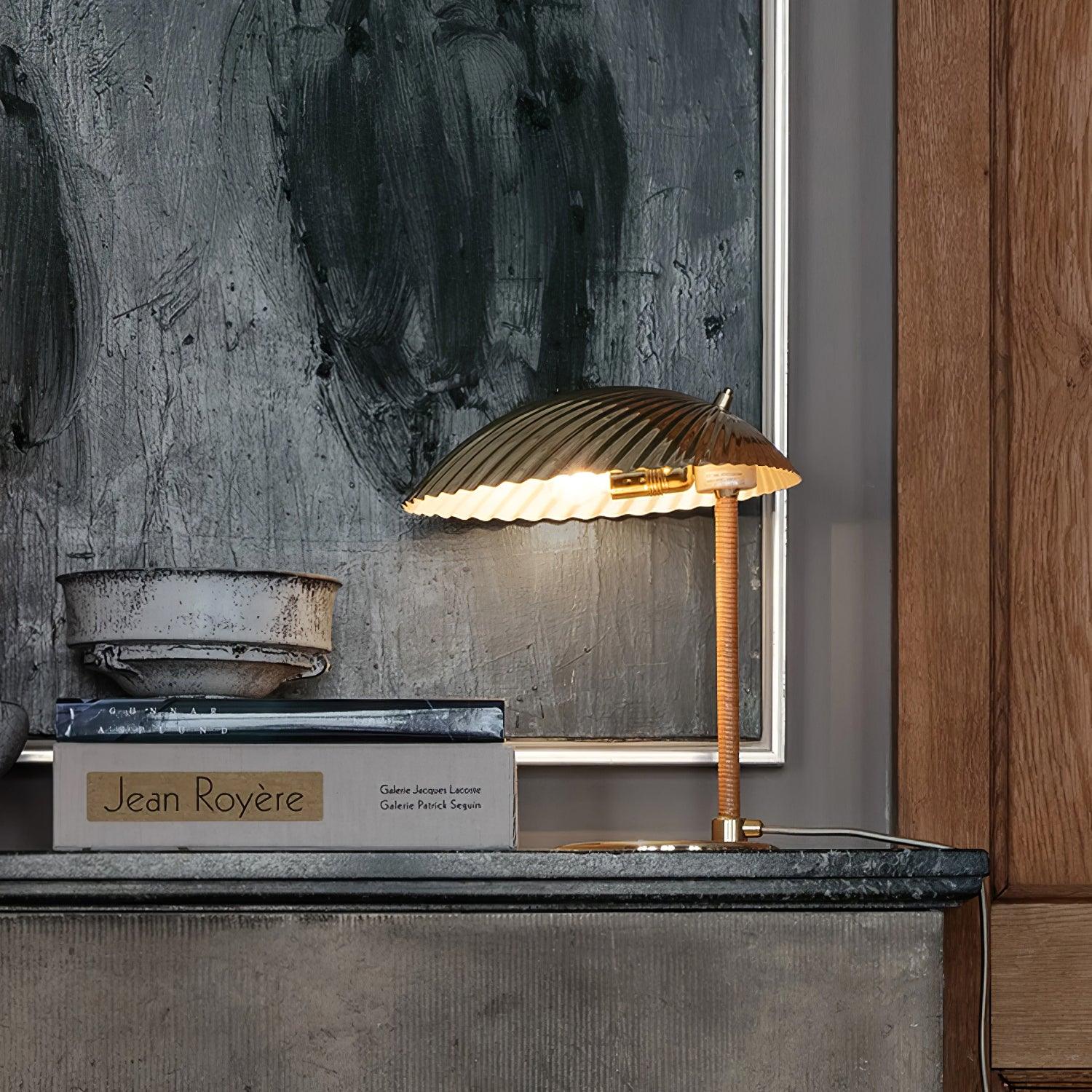 Brass Shell Table Lamp - Blowlighting