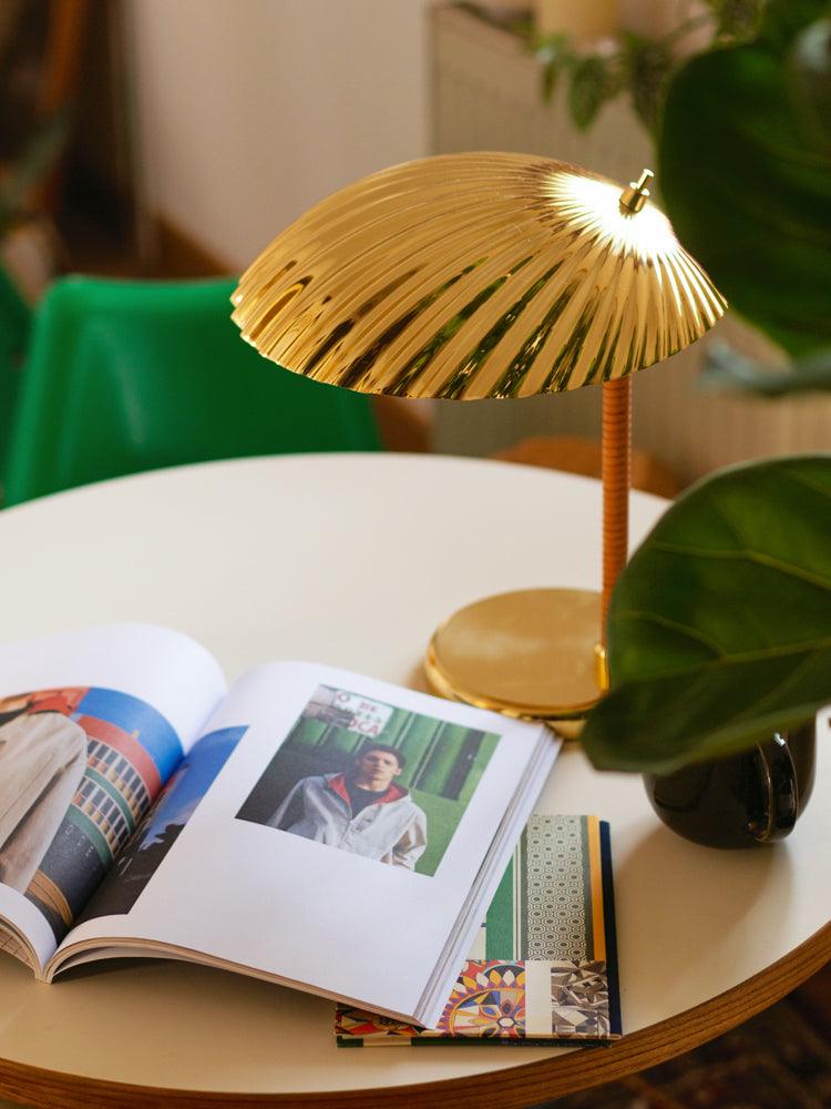 Brass Shell Table Lamp - Blowlighting