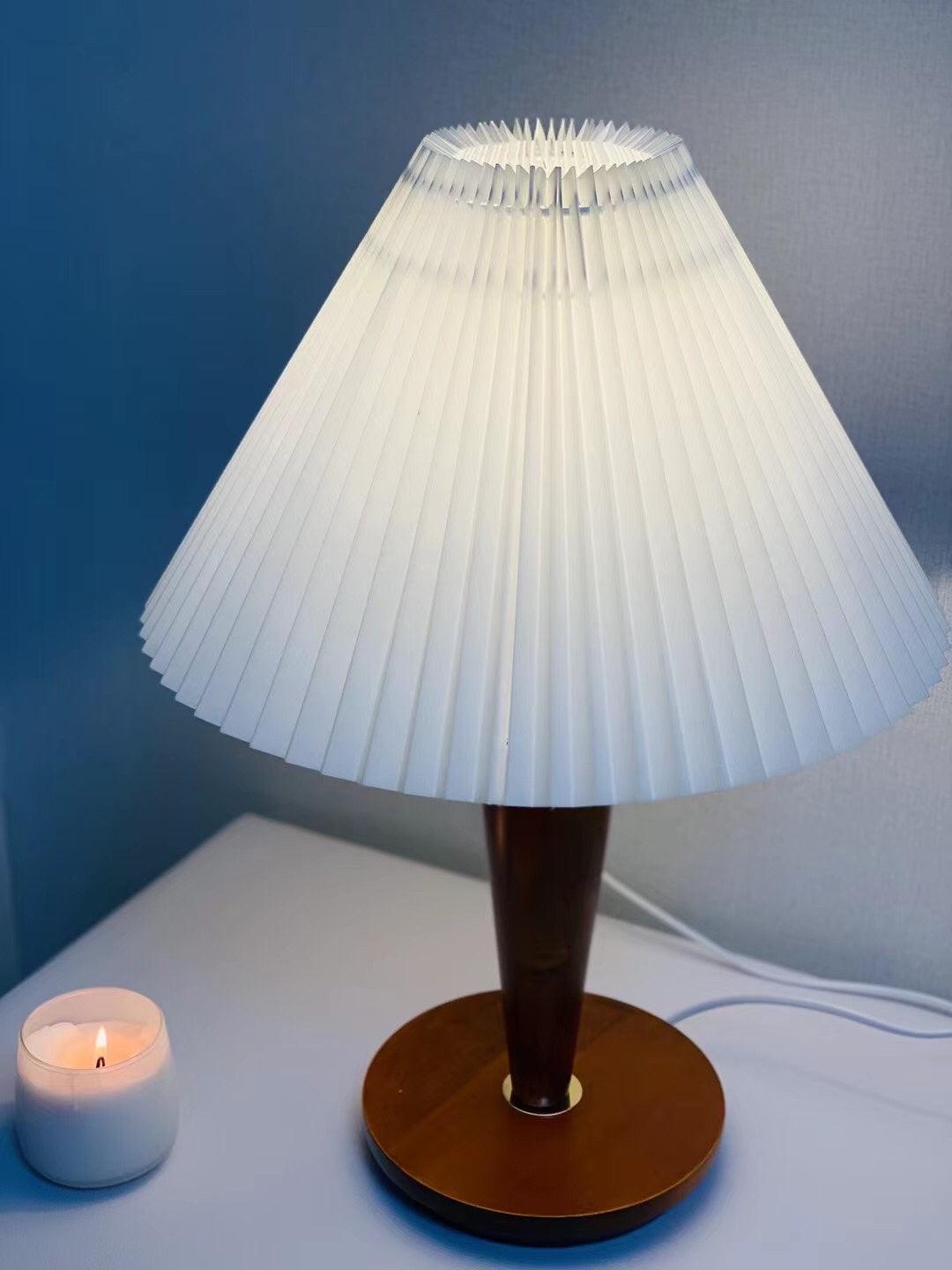 Brentwood Tall Table Lamp - Blowlighting