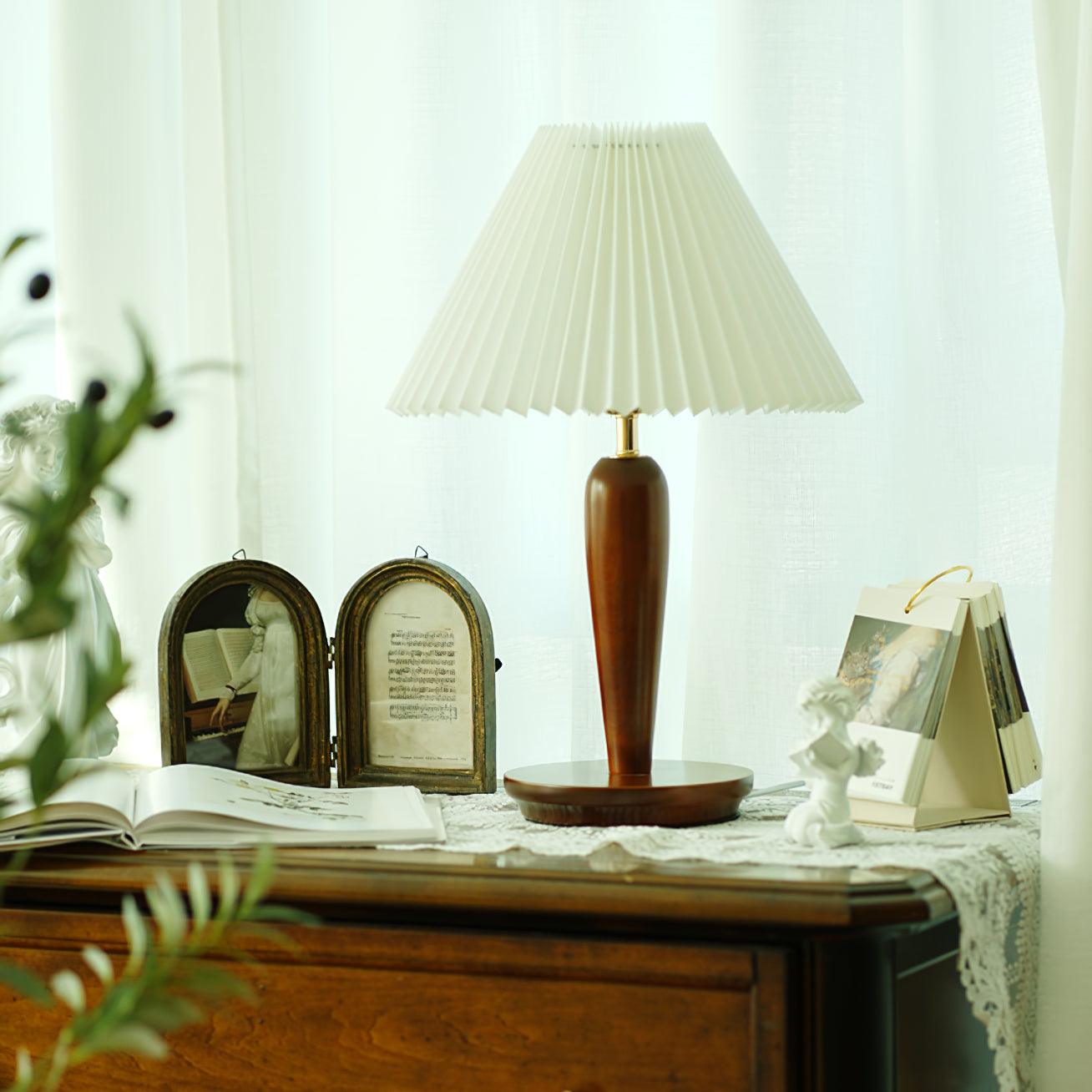 Brentwood Tall Table Lamp - Blowlighting