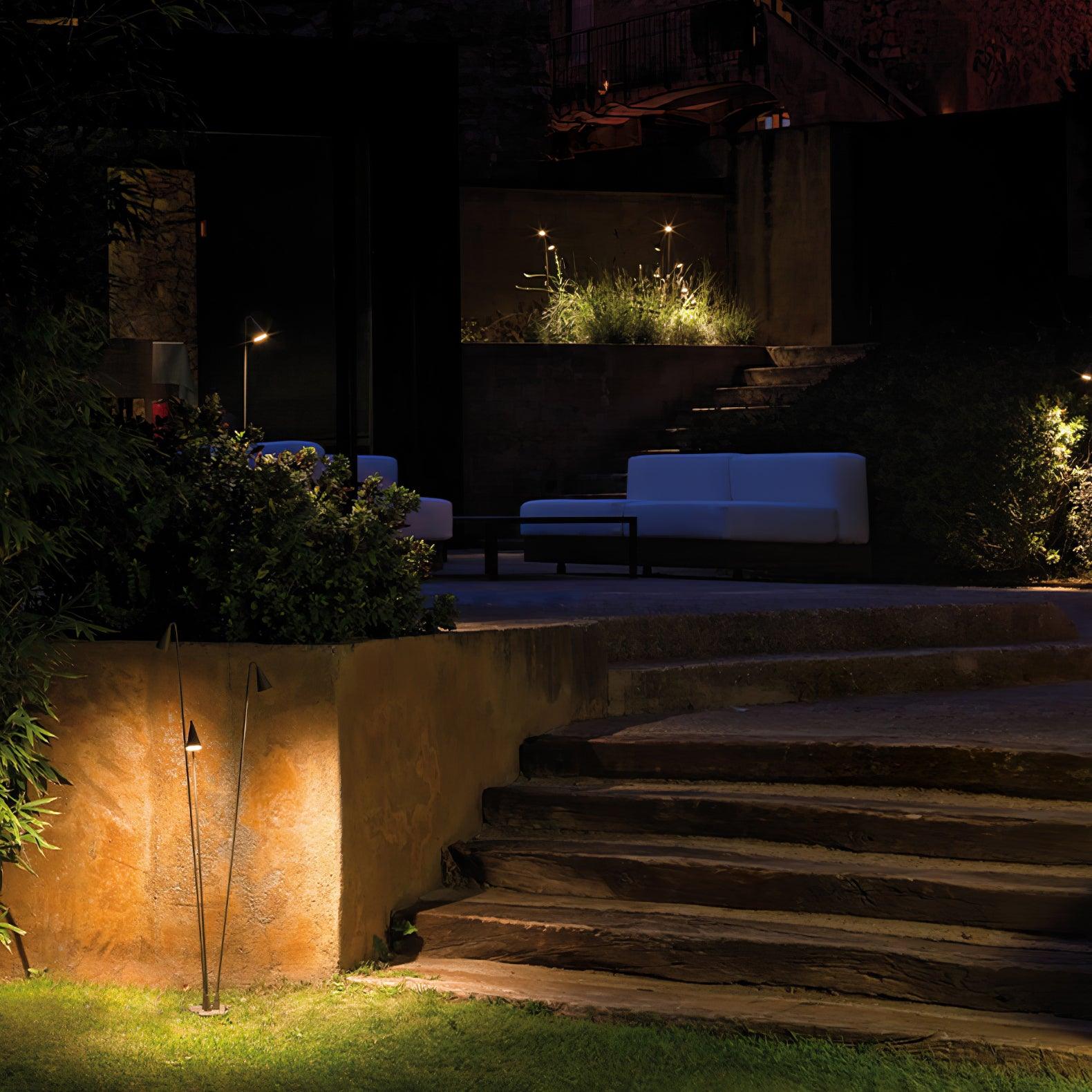 Bellflower Outdoor Floor Lamp - Blowlighting