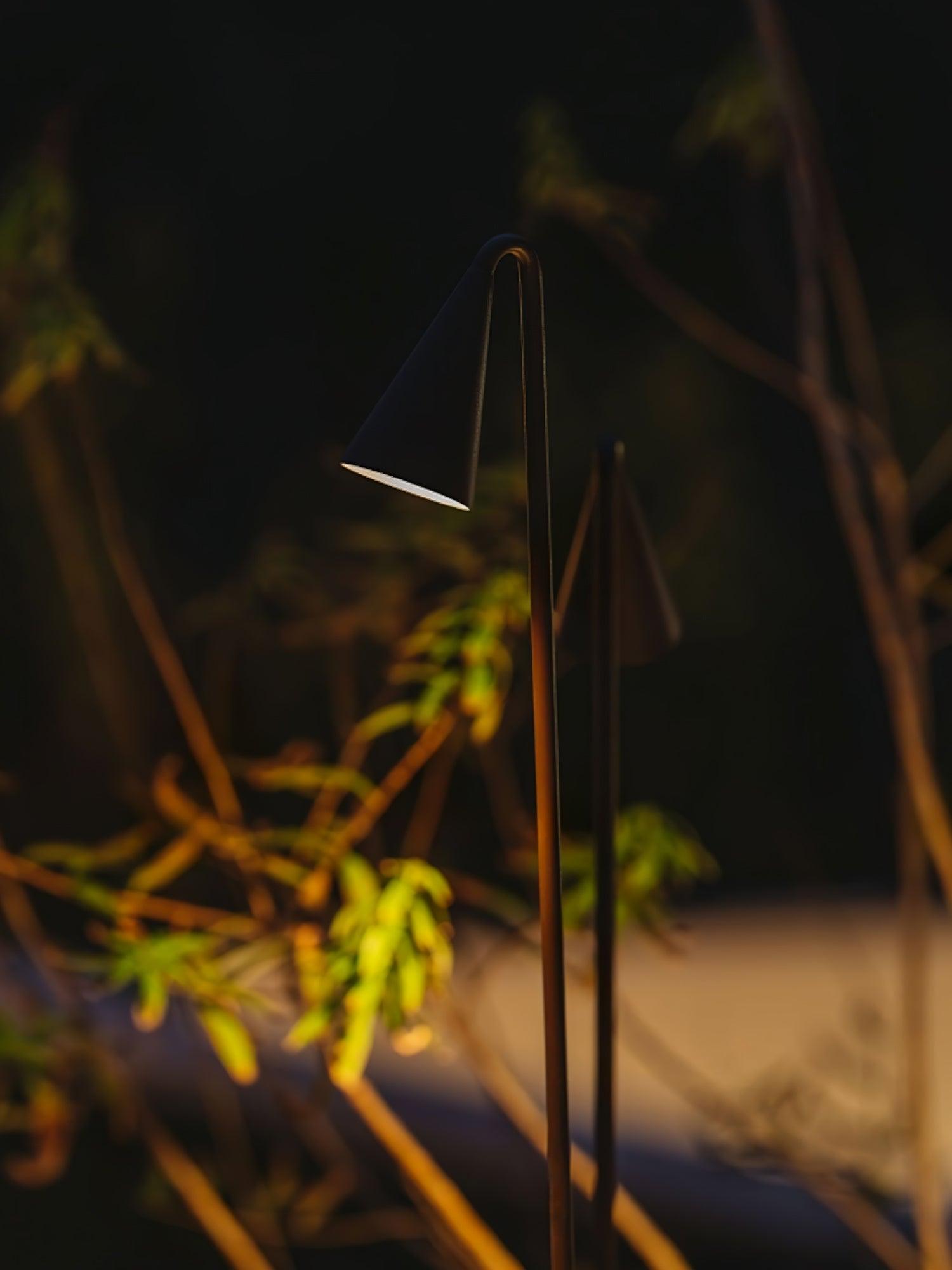 Bellflower Outdoor Floor Lamp - Blowlighting