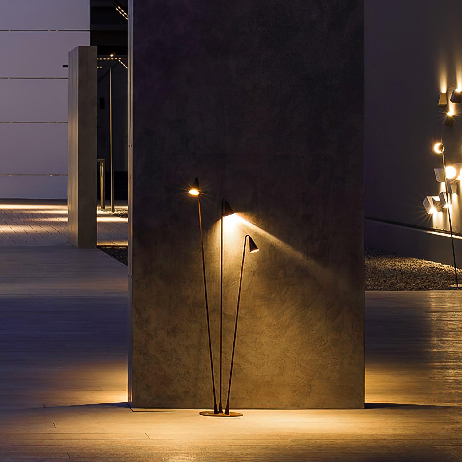 Bellflower Outdoor Floor Lamp - Blowlighting