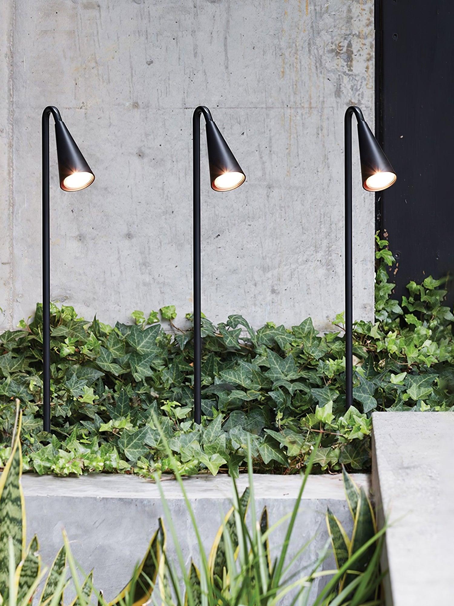Bellflower Outdoor Floor Lamp - Blowlighting