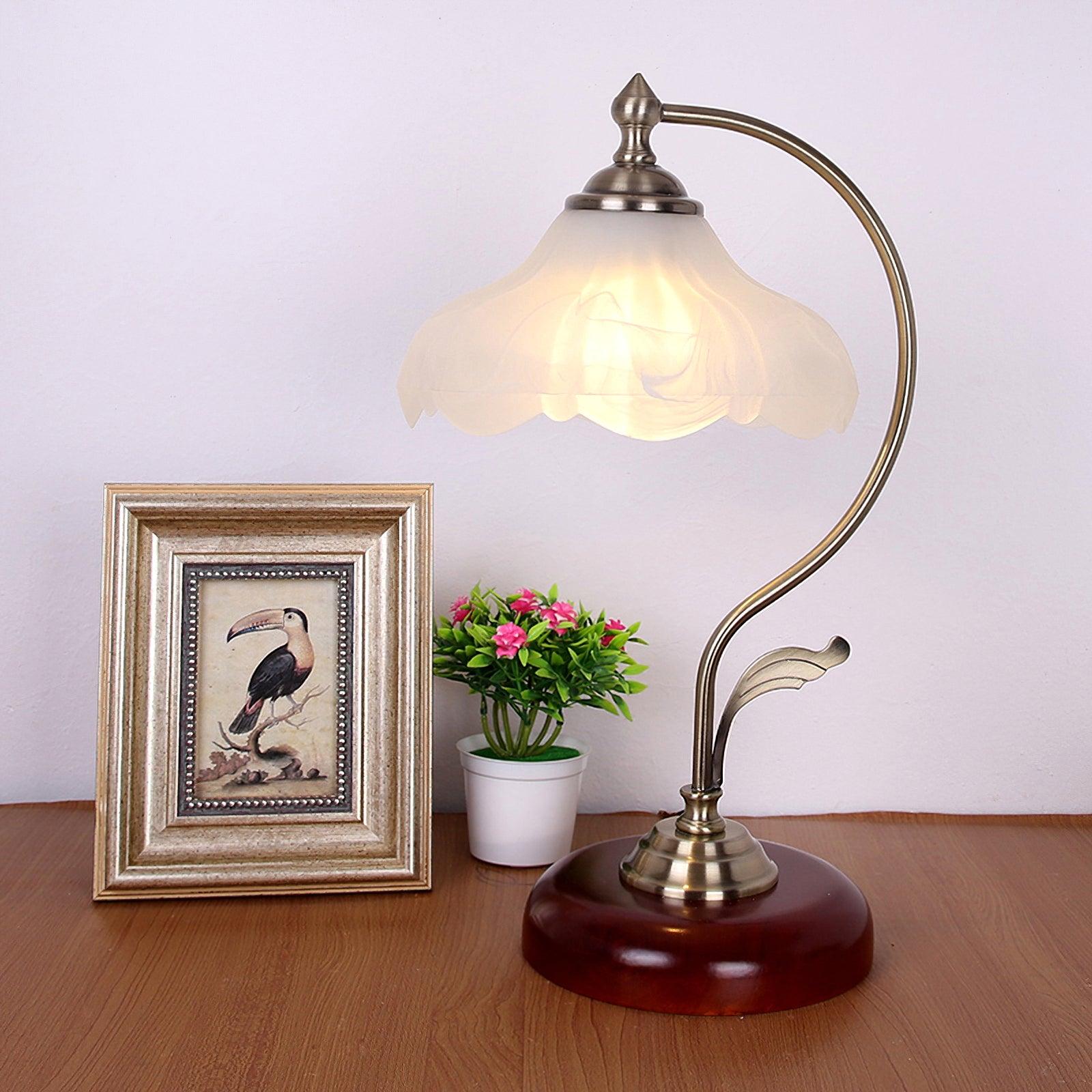 Retro Flower Table Lamp - Blowlighting