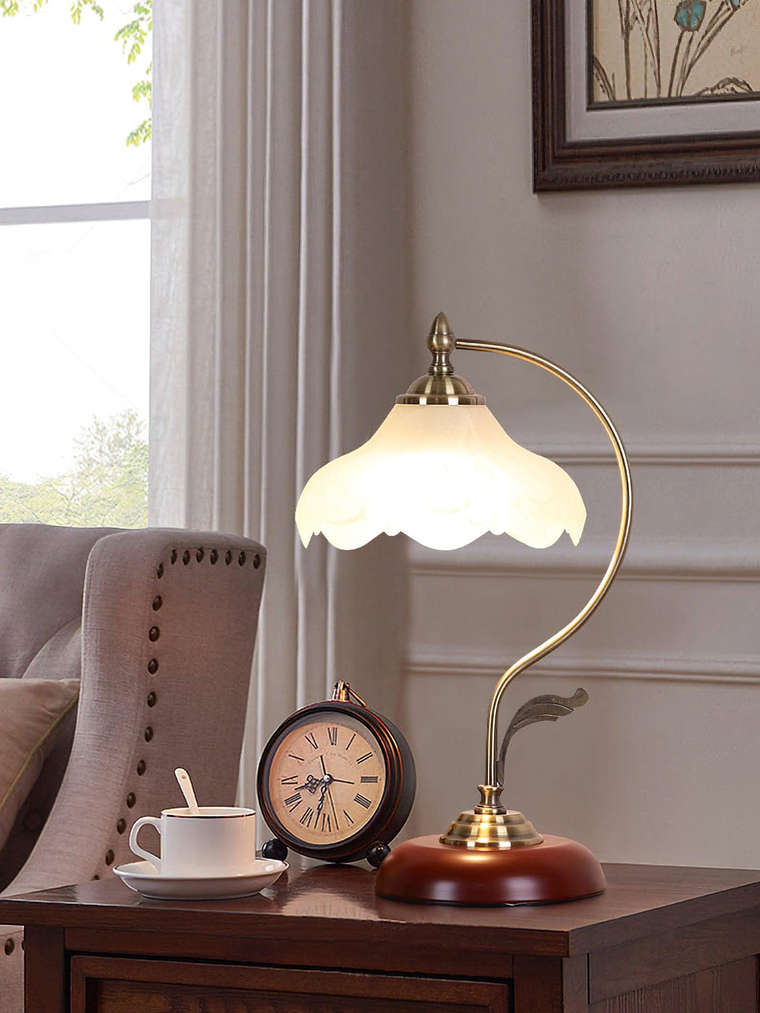 Retro Flower Table Lamp - Blowlighting