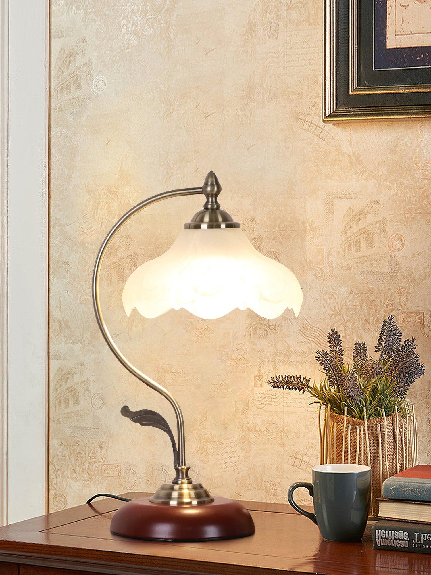 Retro Flower Table Lamp - Blowlighting