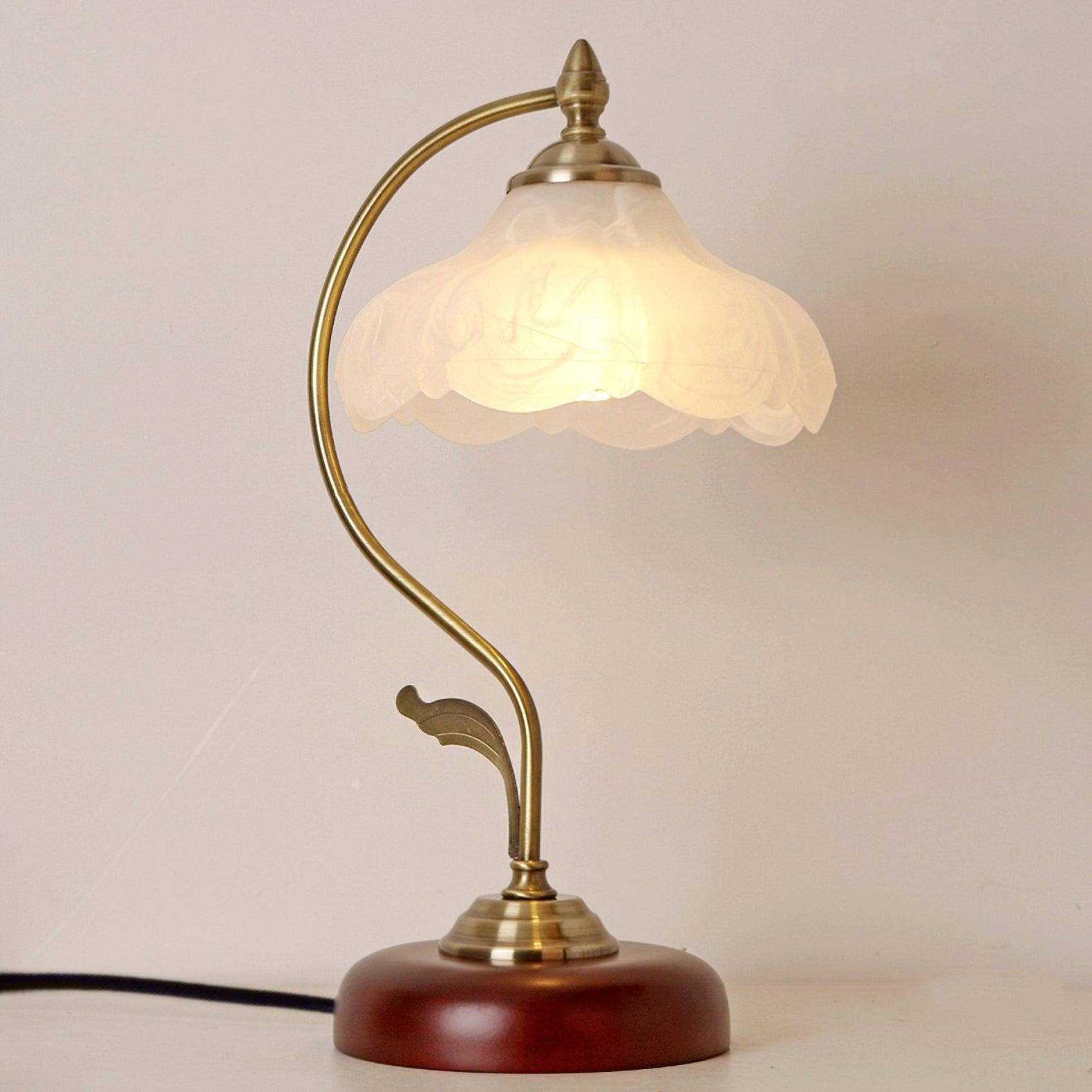 Retro Flower Table Lamp - Blowlighting