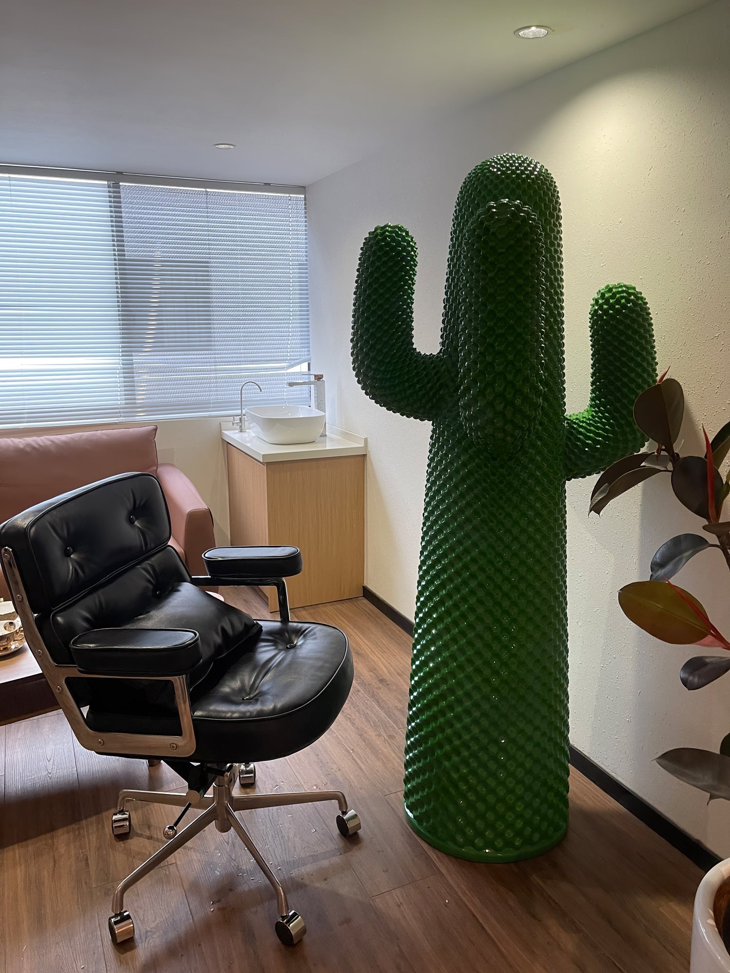Mello Sculptural Cactus Coat Rack - Blowlighting