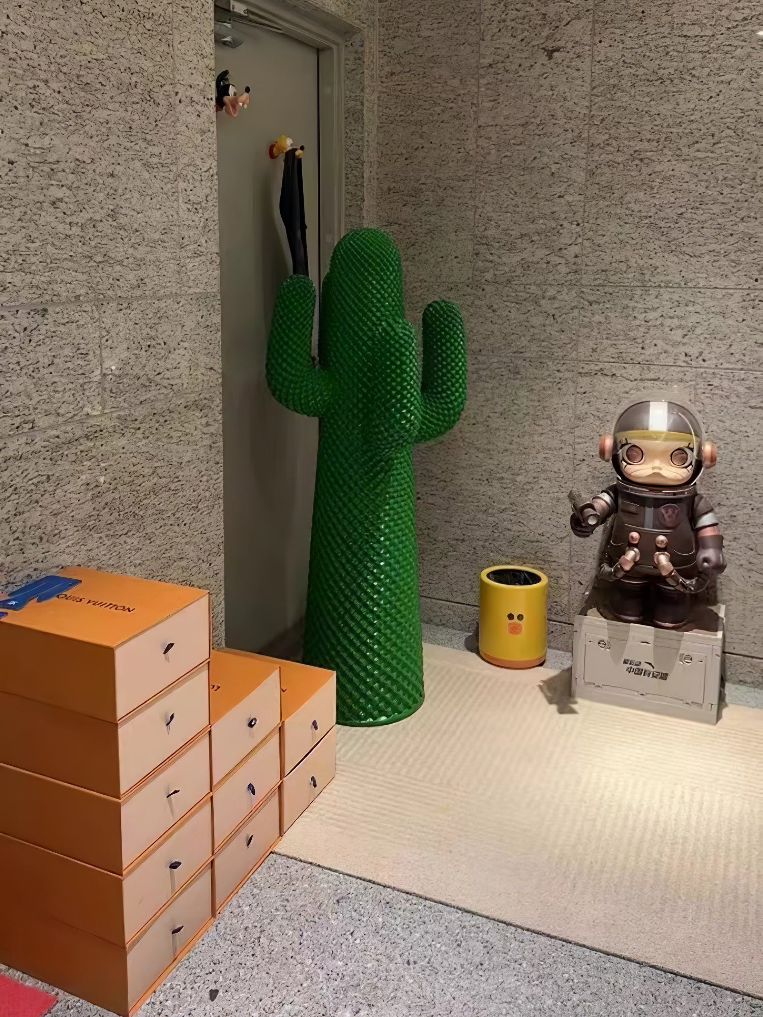 Mello Sculptural Cactus Coat Rack - Blowlighting