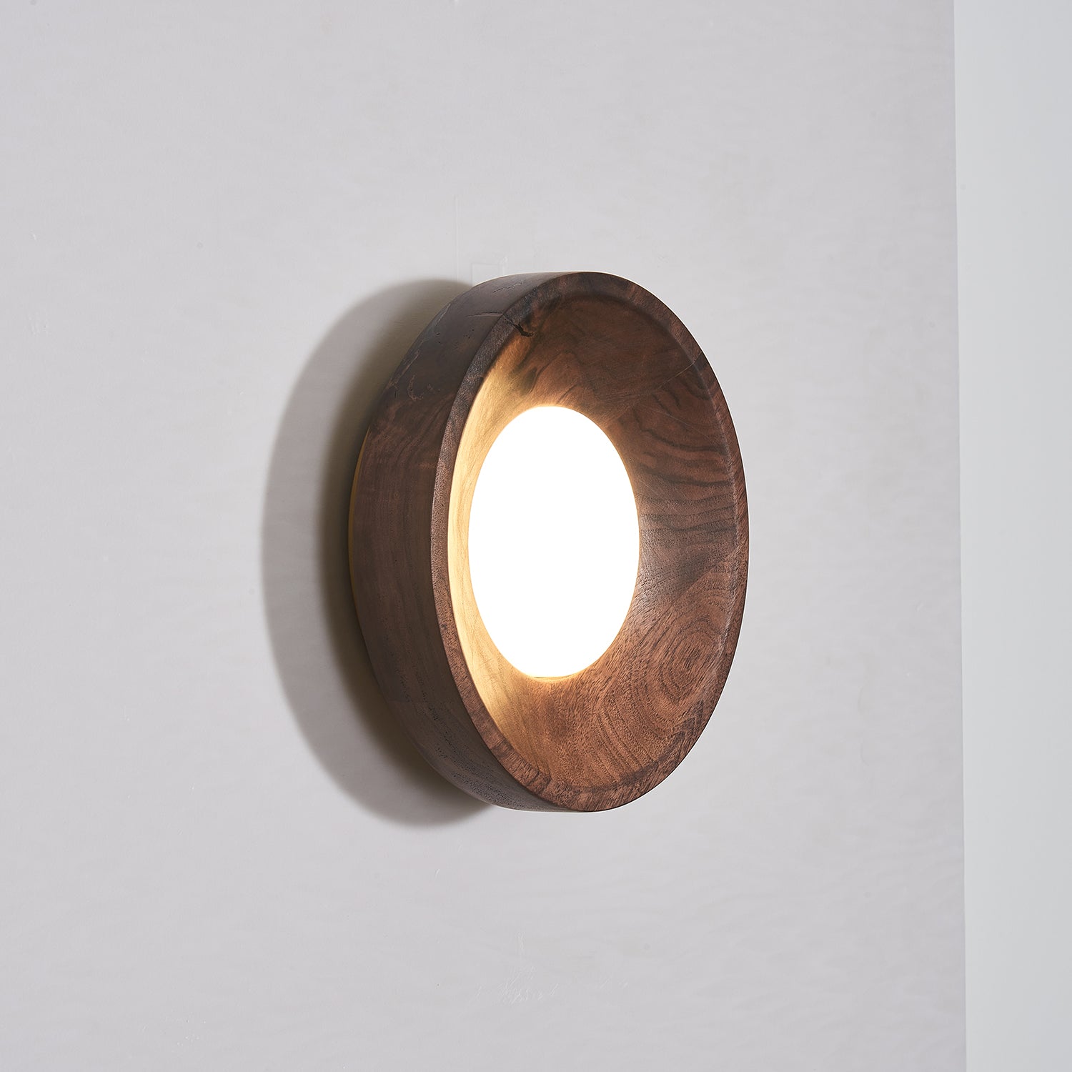 Caldera Wall Lamp - Blowlighting