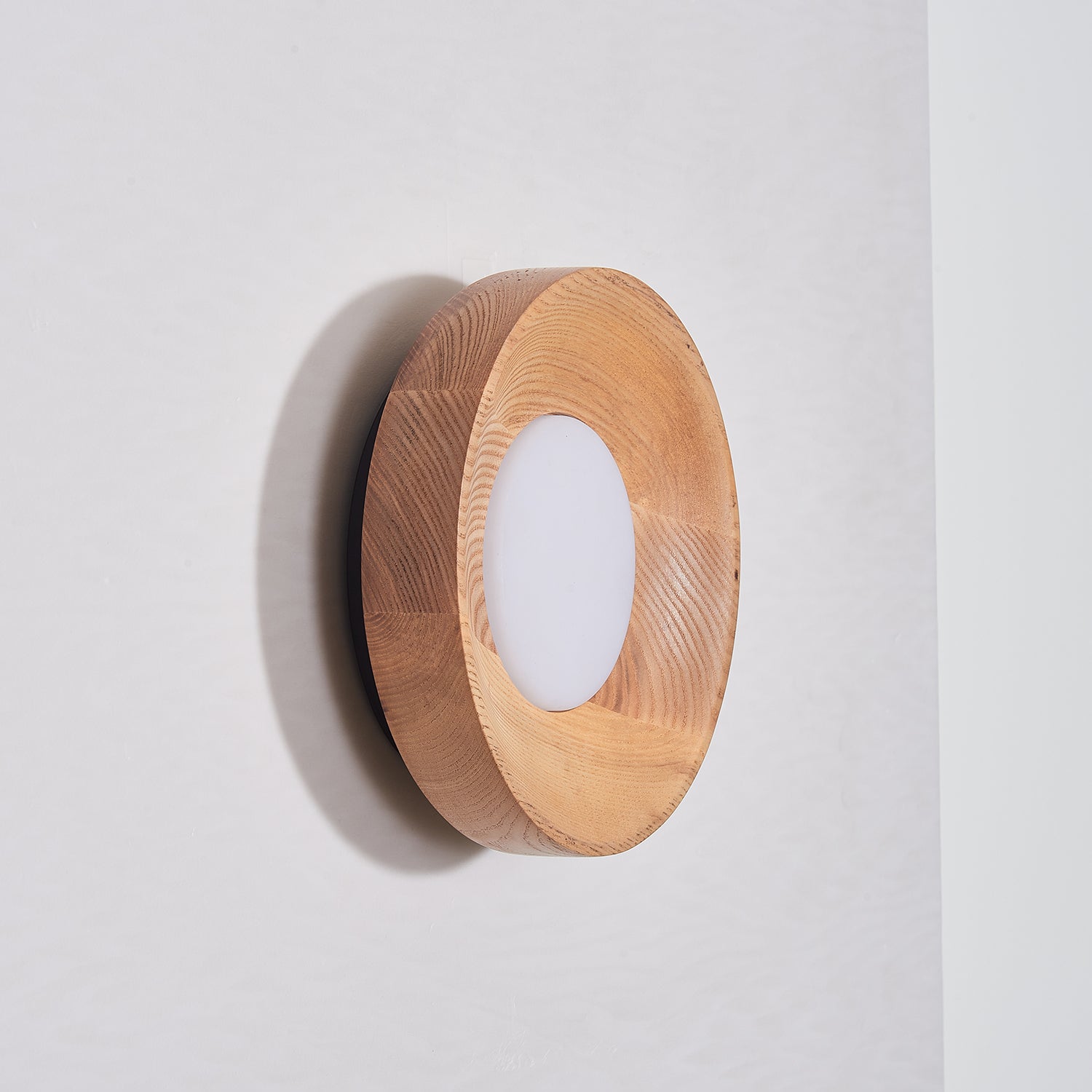 Caldera Wall Lamp - Blowlighting