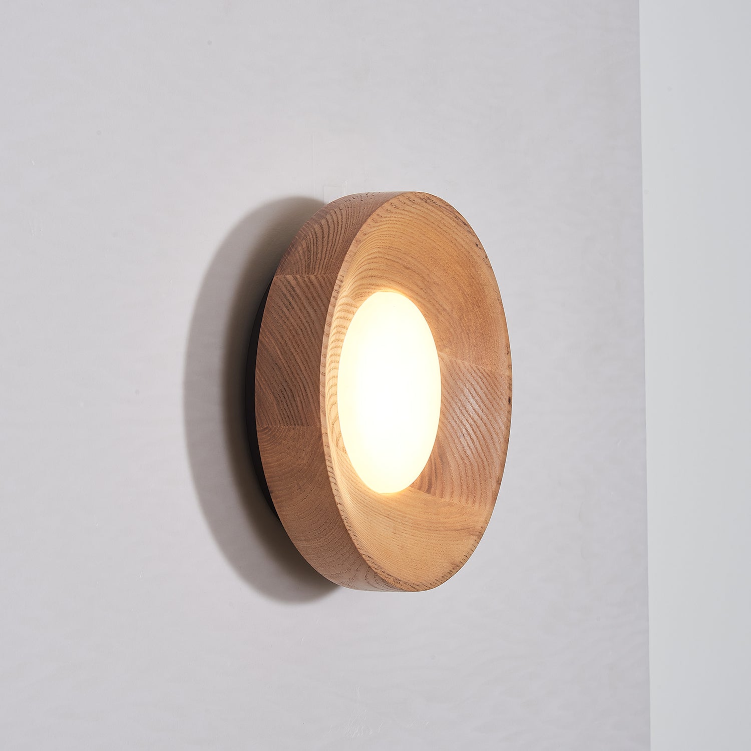 Caldera Wall Lamp - Blowlighting