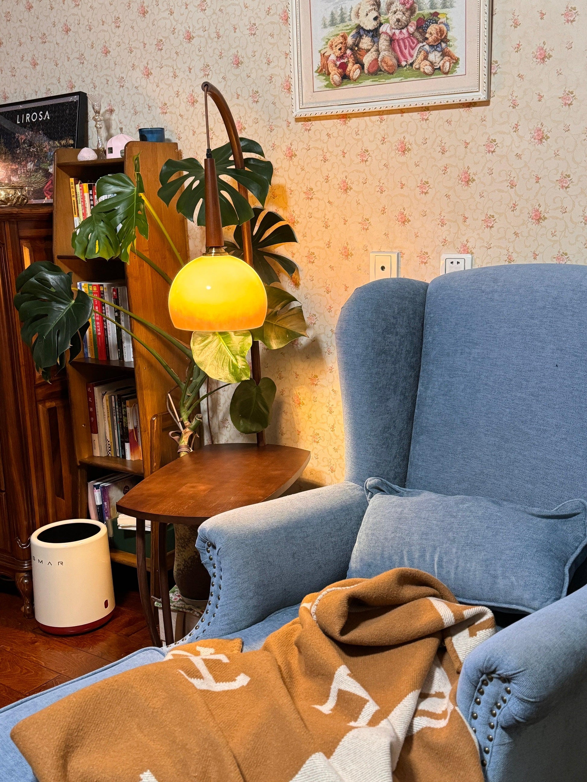 Cantilever Wood Accent Floor Lamp - Blowlighting