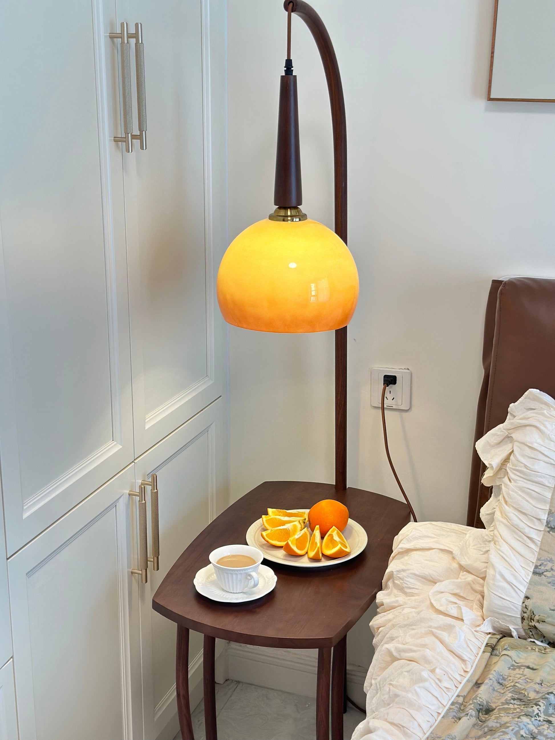 Cantilever Wood Accent Floor Lamp - Blowlighting