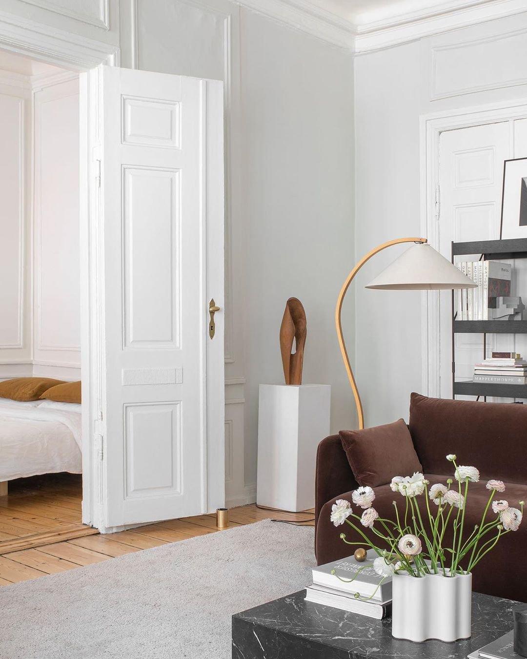 Caprani Floor Lamp - Blowlighting