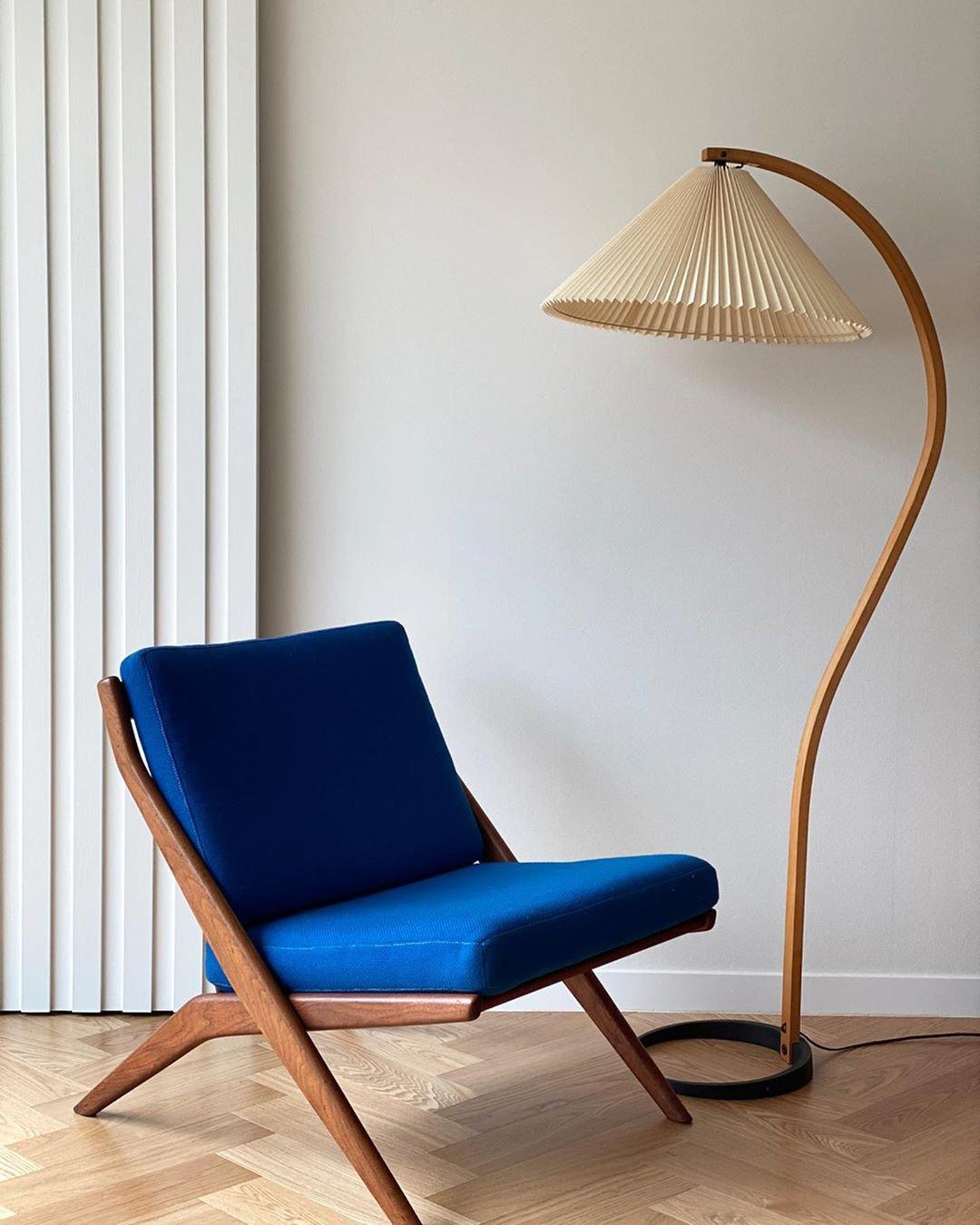 Caprani Floor Lamp - Blowlighting