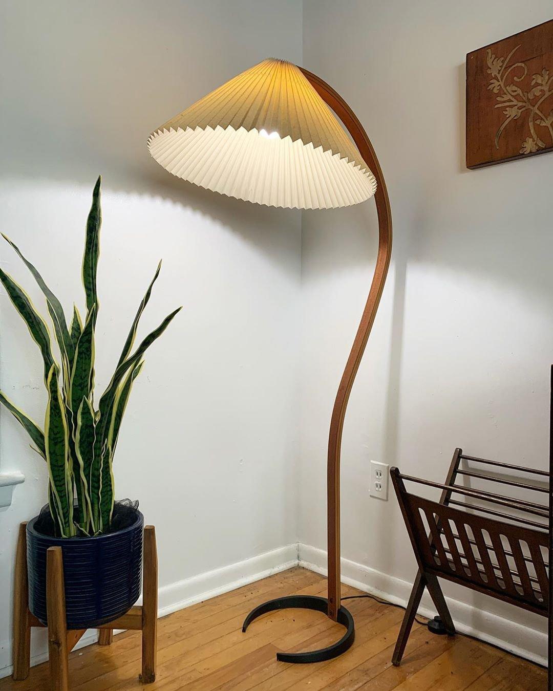 Caprani Floor Lamp - Blowlighting