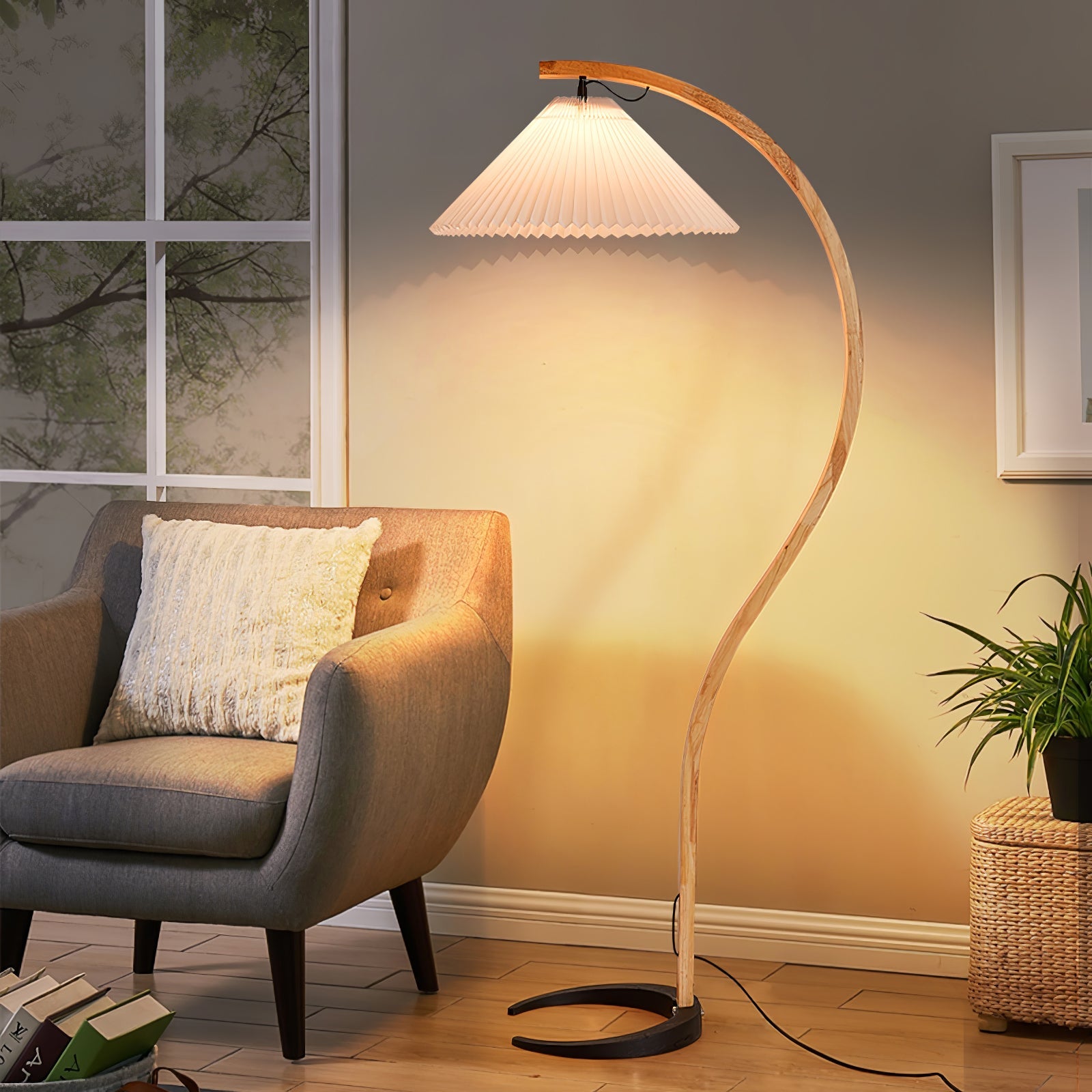 Caprani Floor Lamp - Blowlighting