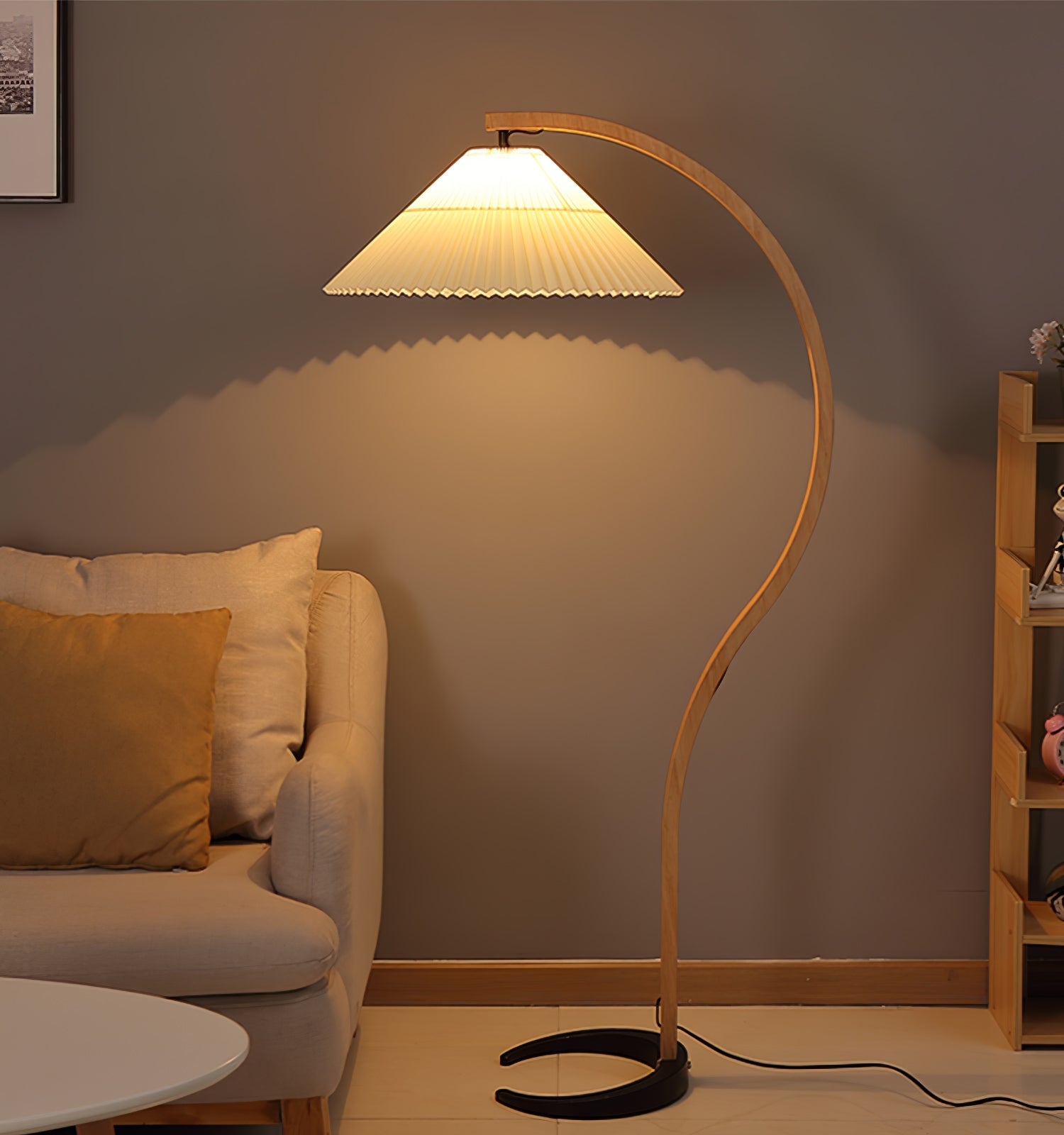 Caprani Floor Lamp - Blowlighting
