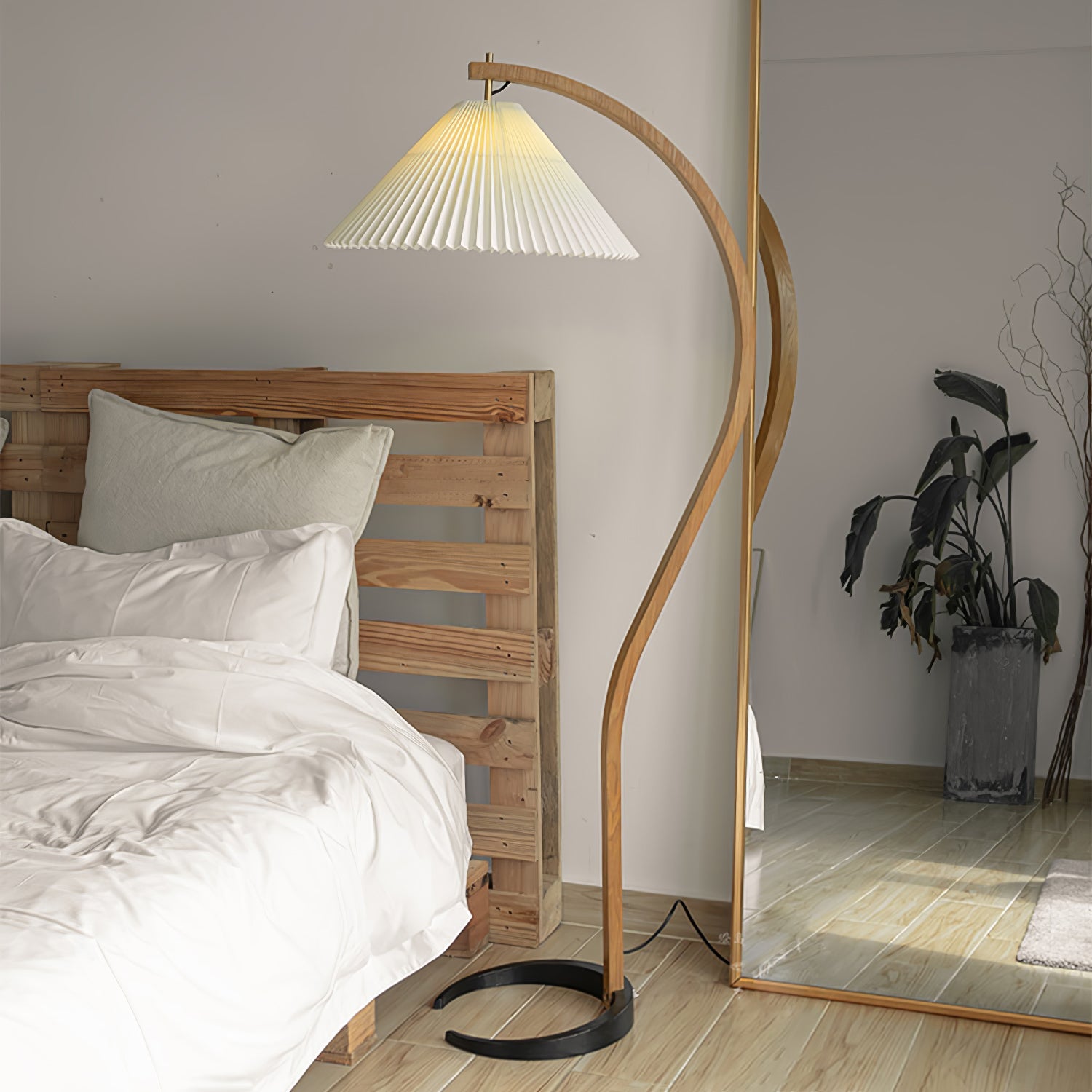 Caprani Floor Lamp - Blowlighting