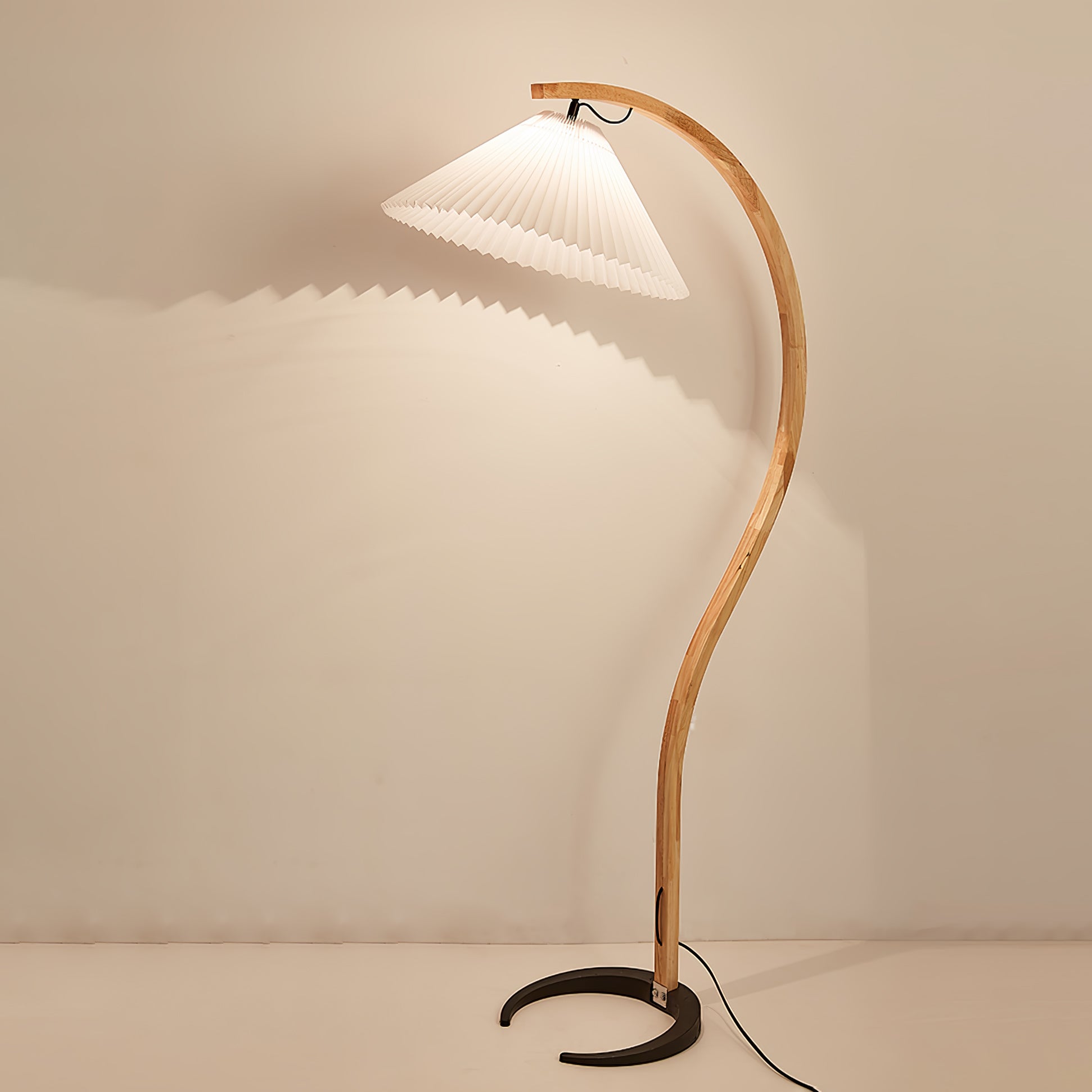 Caprani Floor Lamp - Blowlighting