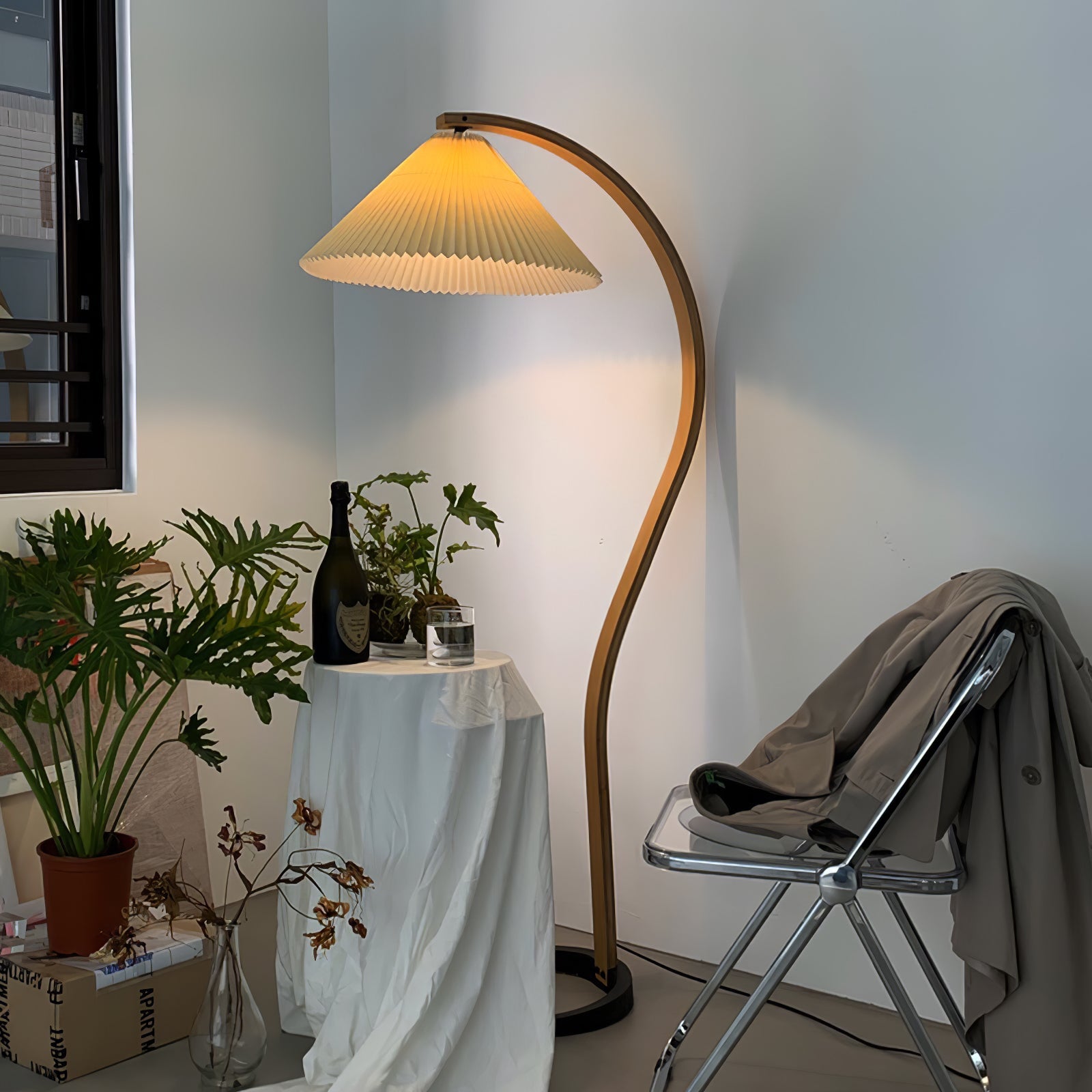 Caprani Floor Lamp - Blowlighting