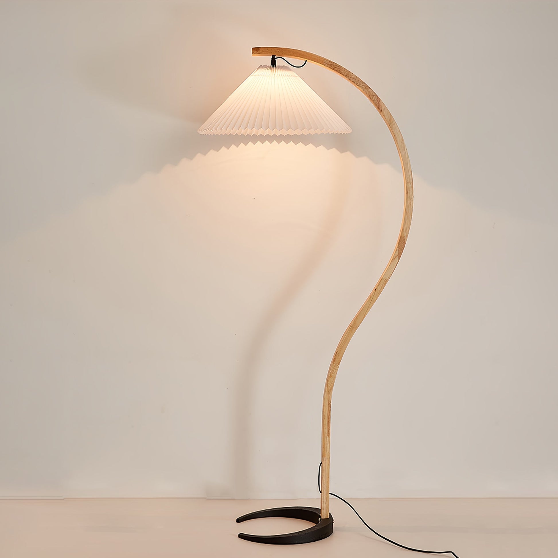 Caprani Floor Lamp - Blowlighting