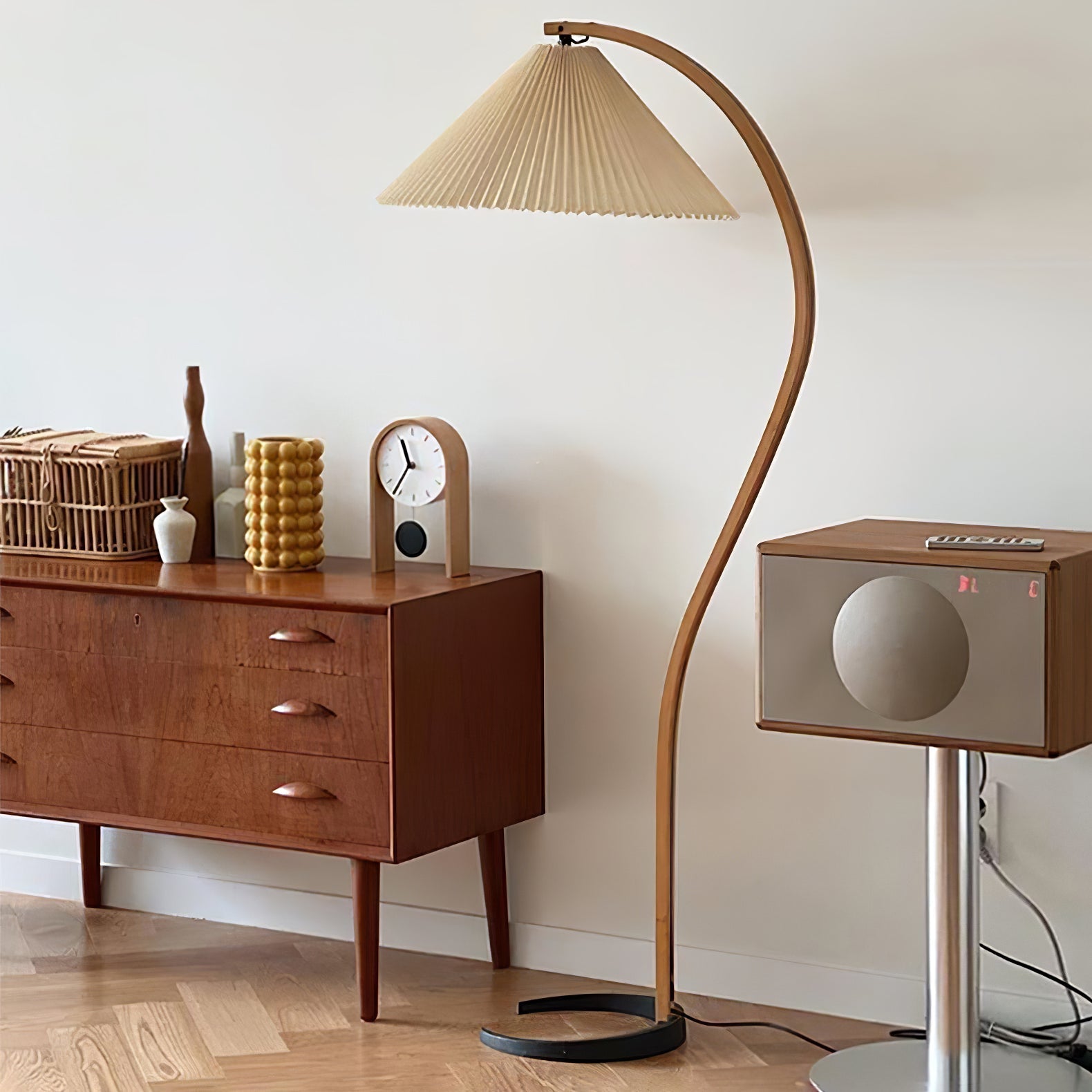 Caprani Floor Lamp - Blowlighting