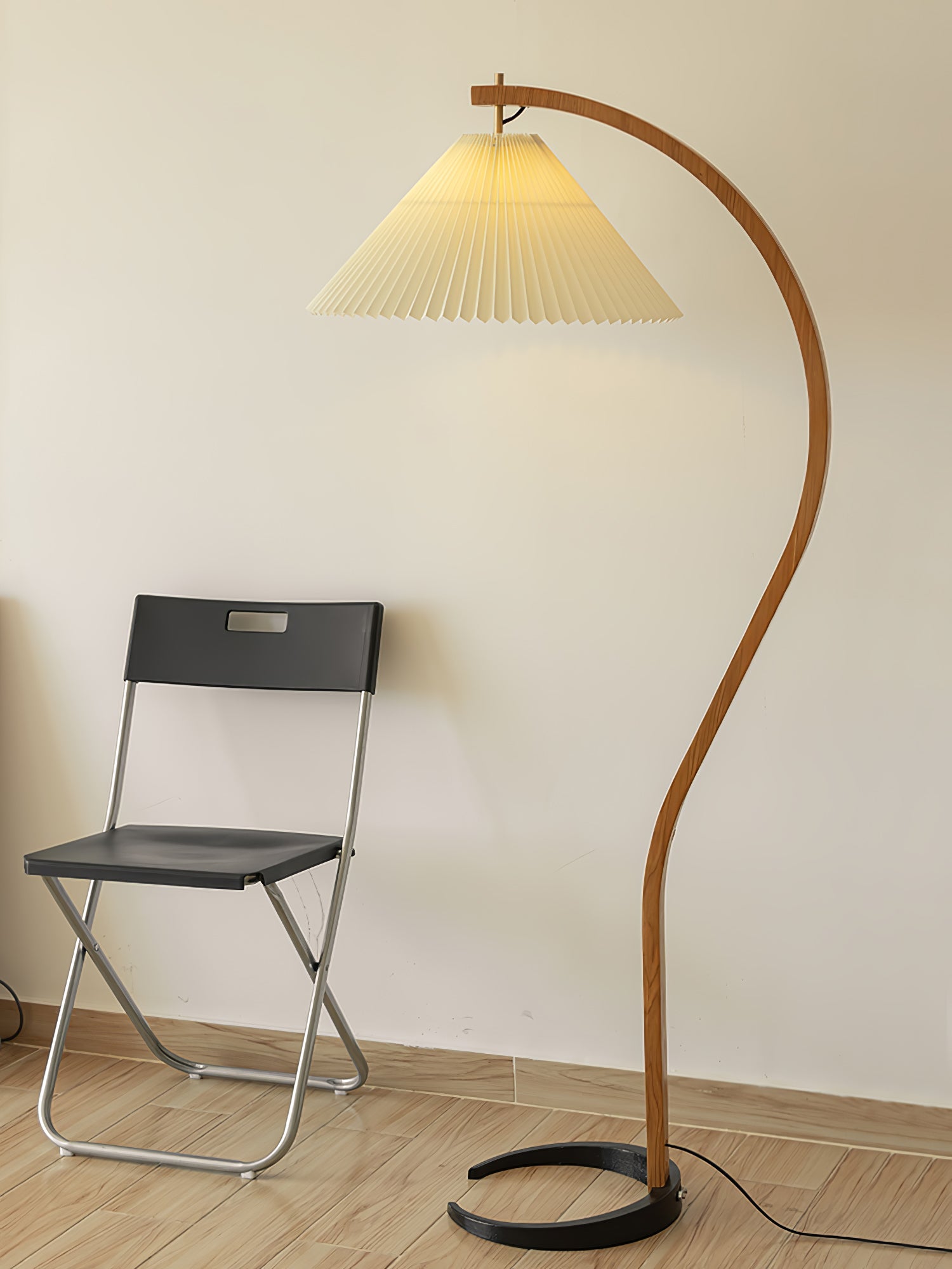 Caprani Floor Lamp - Blowlighting