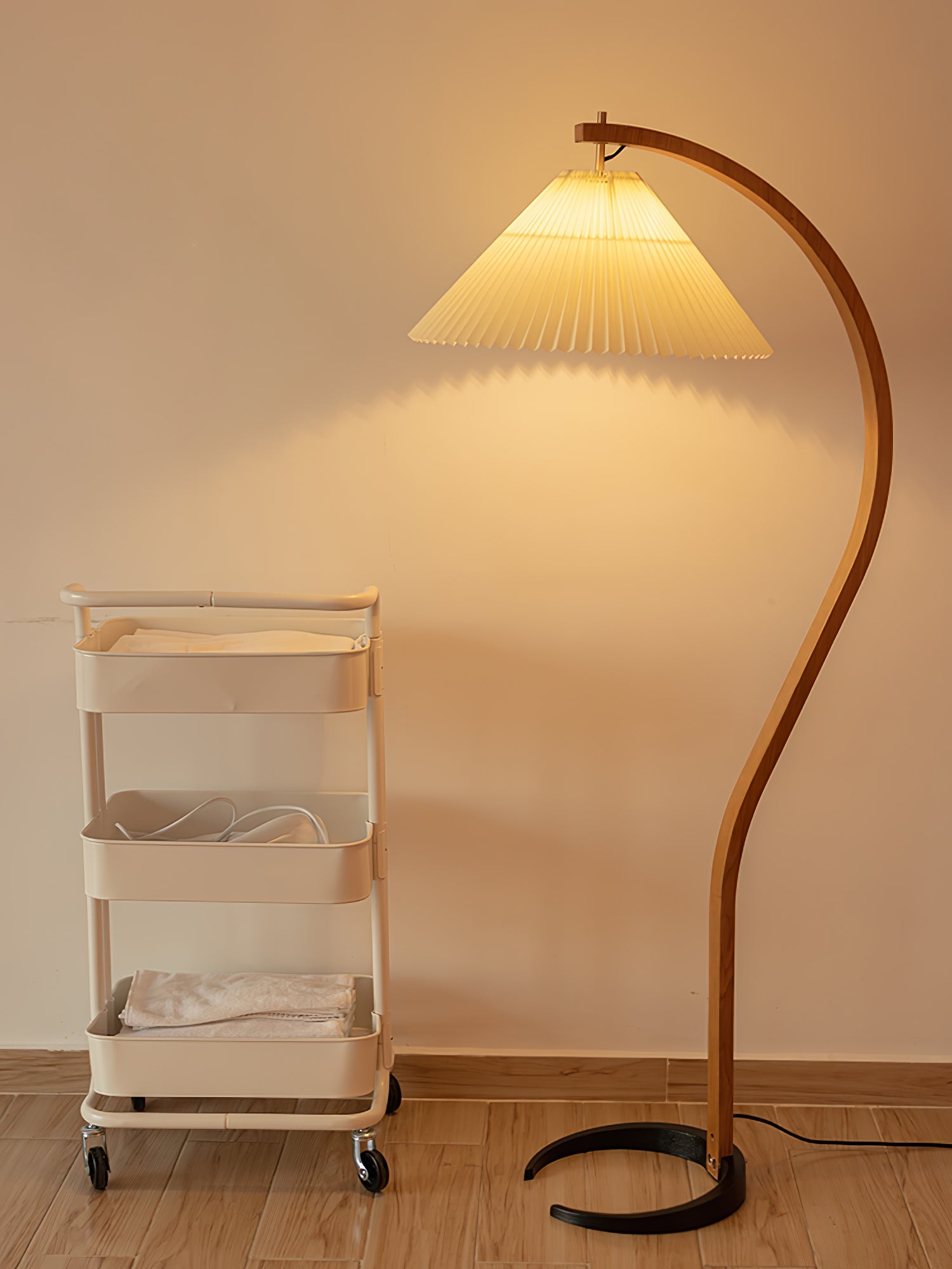 Caprani Floor Lamp - Blowlighting