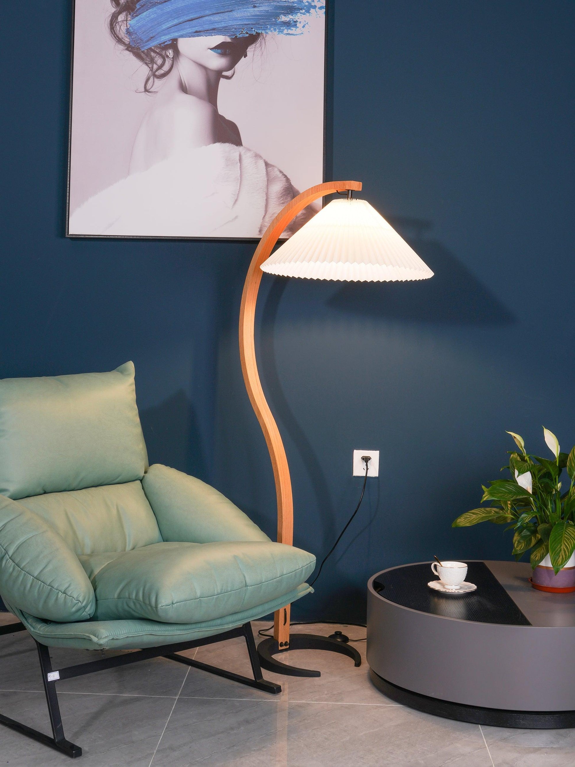 Caprani Floor Lamp - Blowlighting
