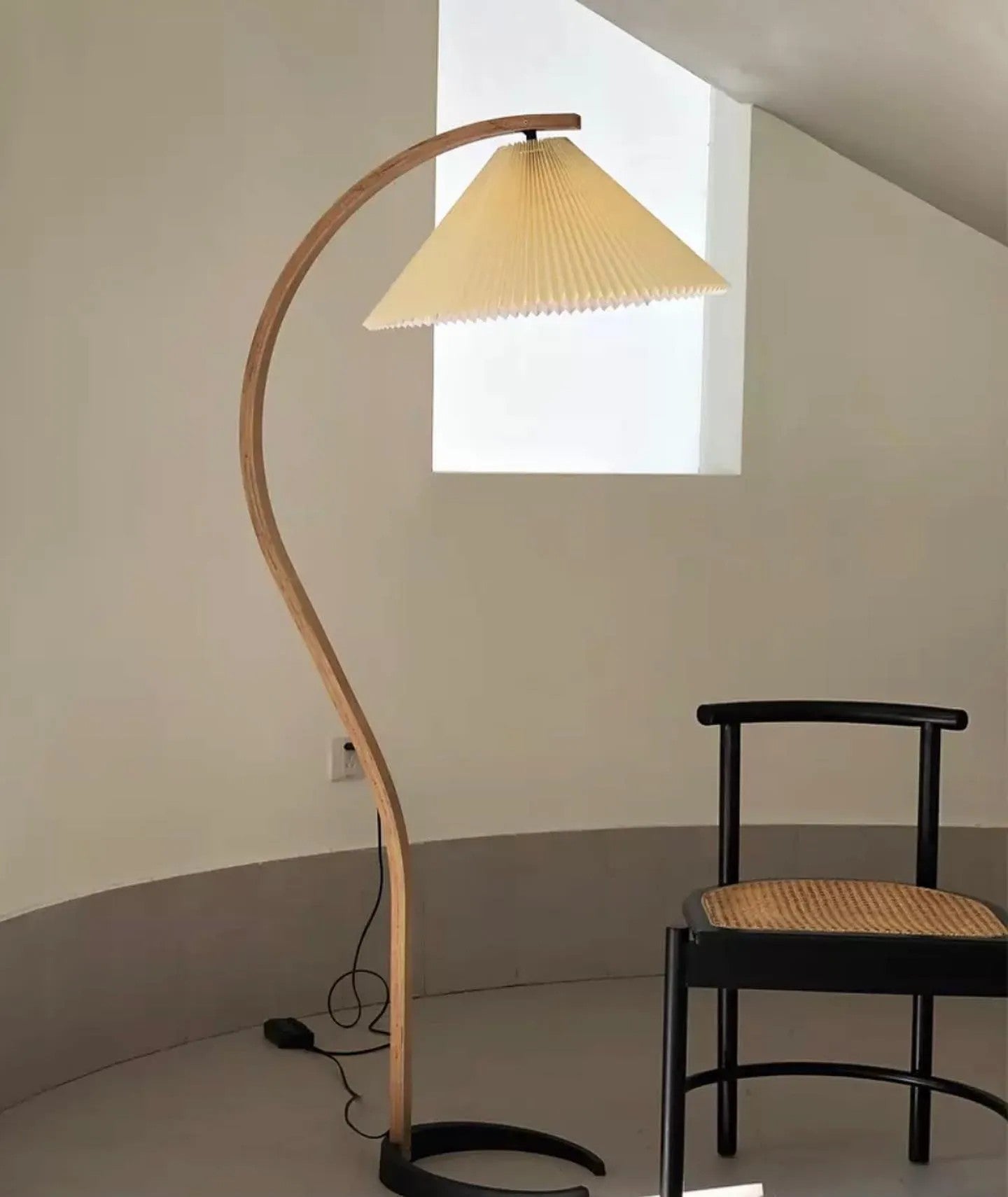 Caprani Floor Lamp - Blowlighting