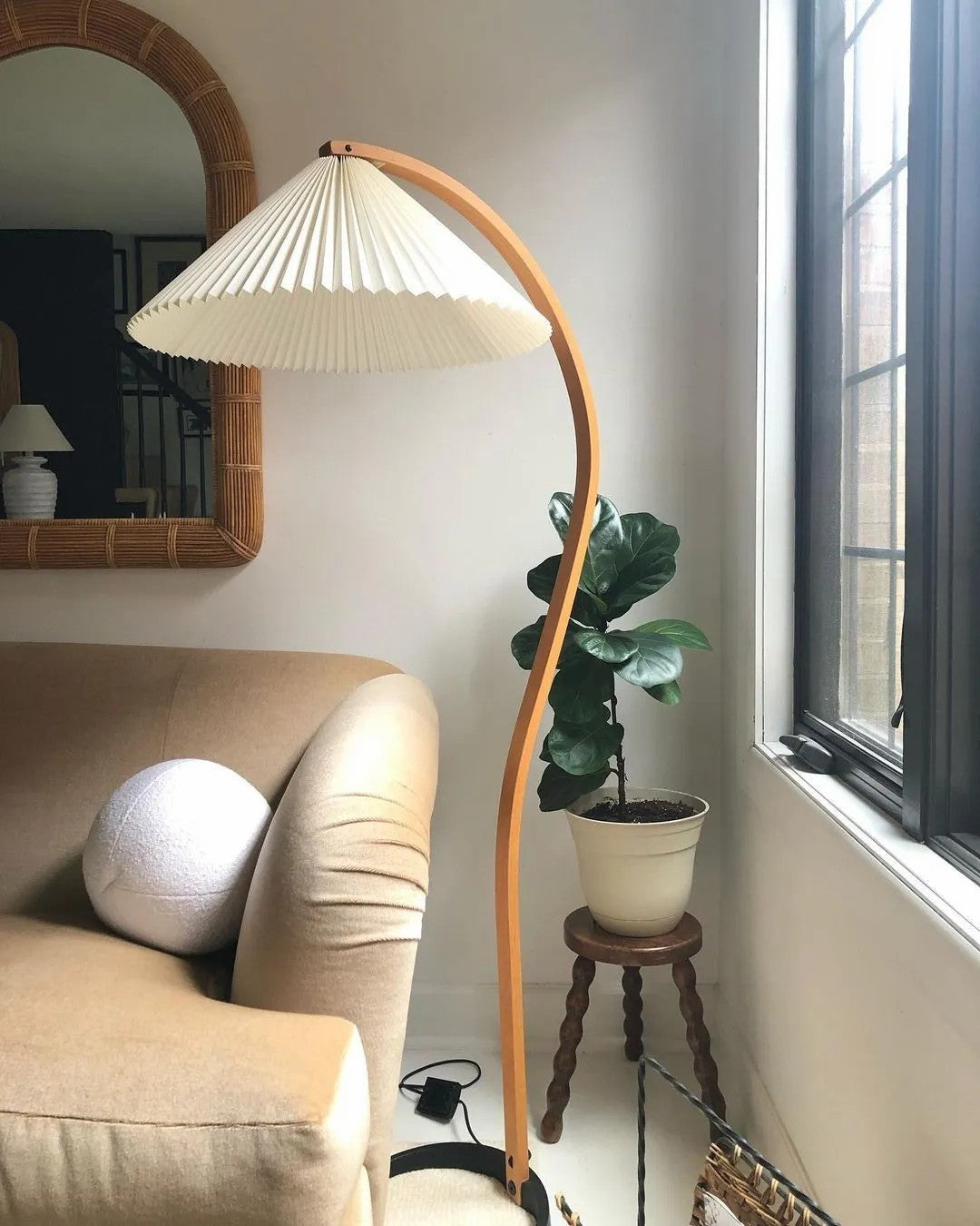Caprani Floor Lamp - Blowlighting