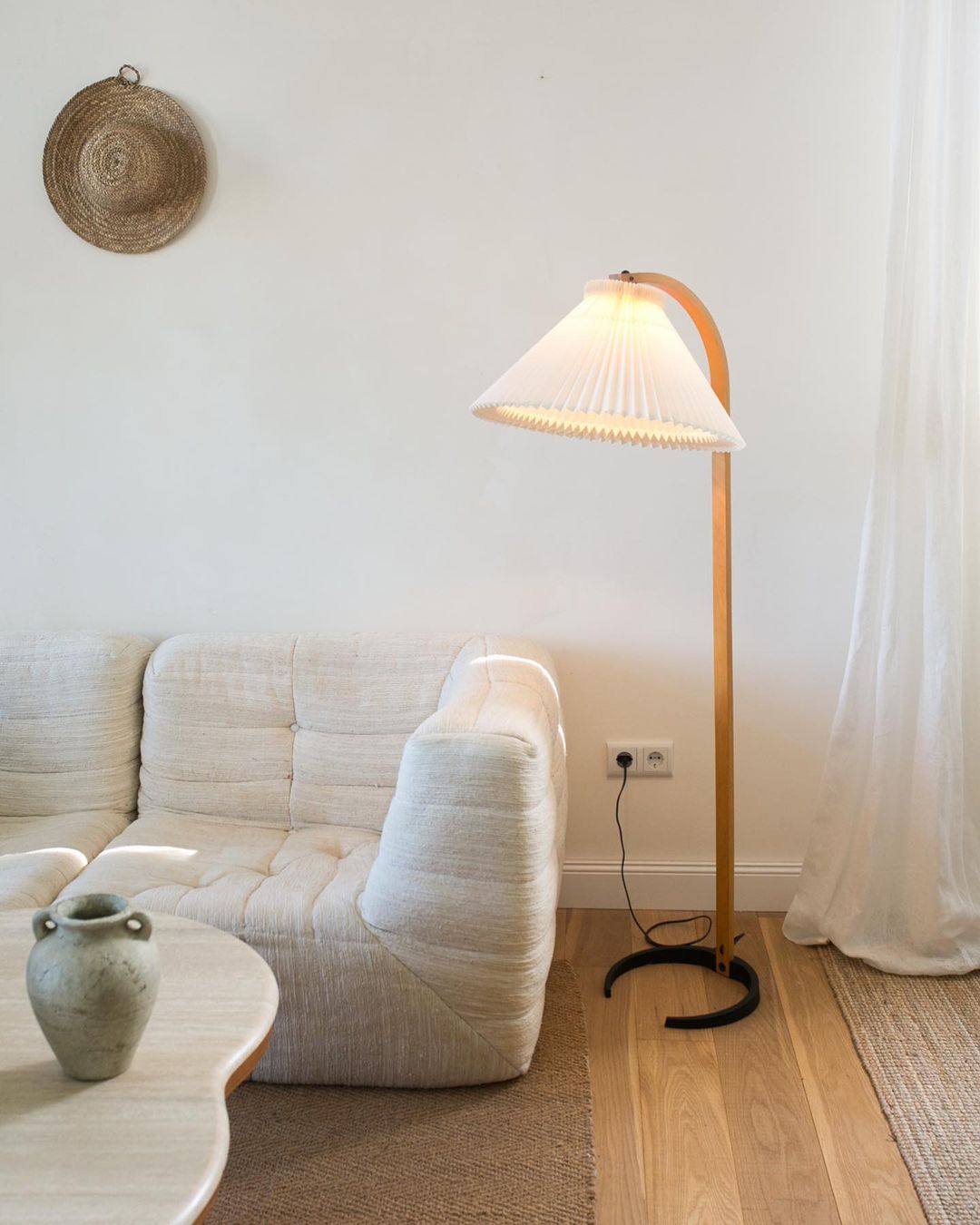 Caprani Floor Lamp - Blowlighting