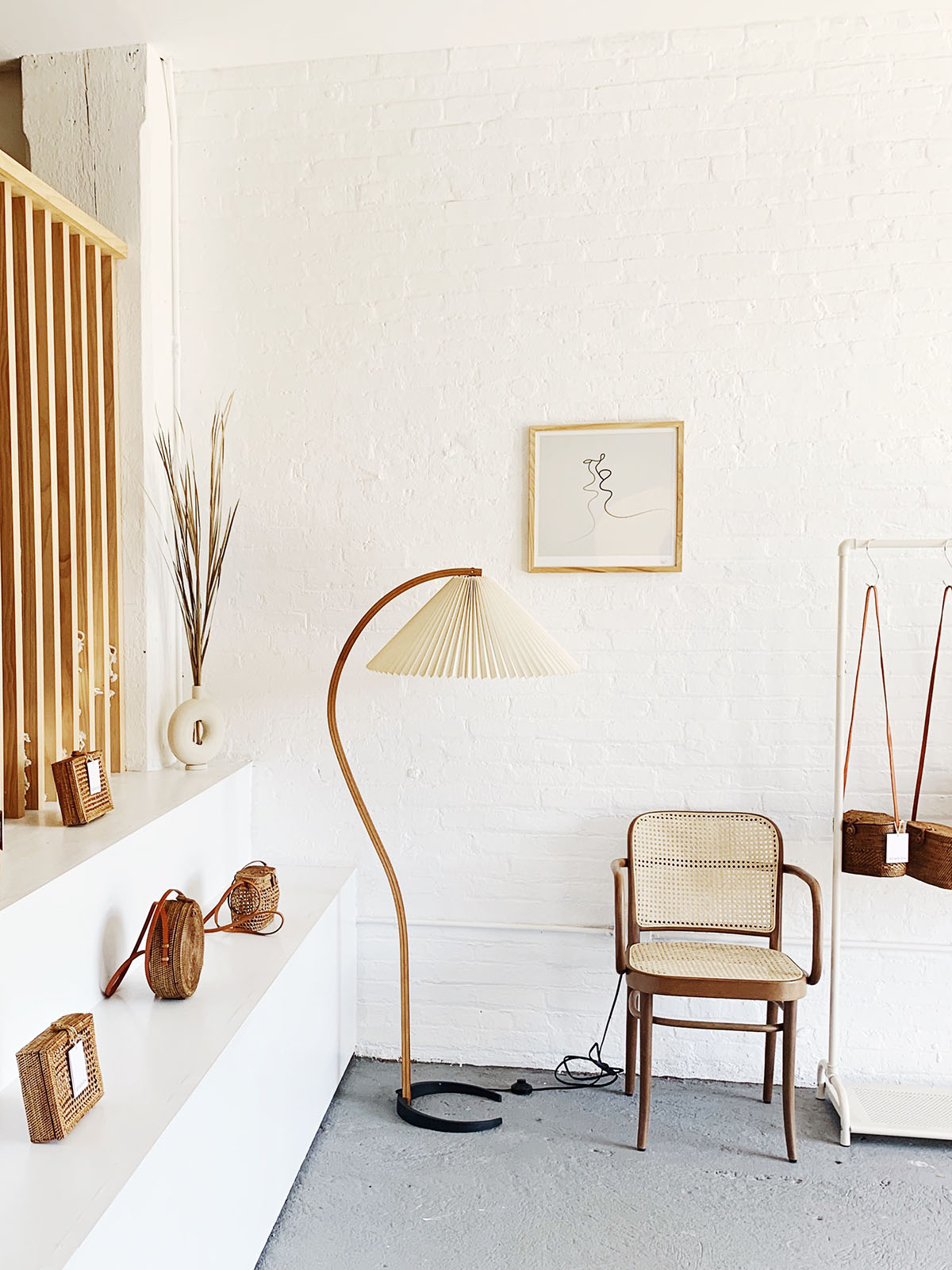 Caprani Floor Lamp - Blowlighting
